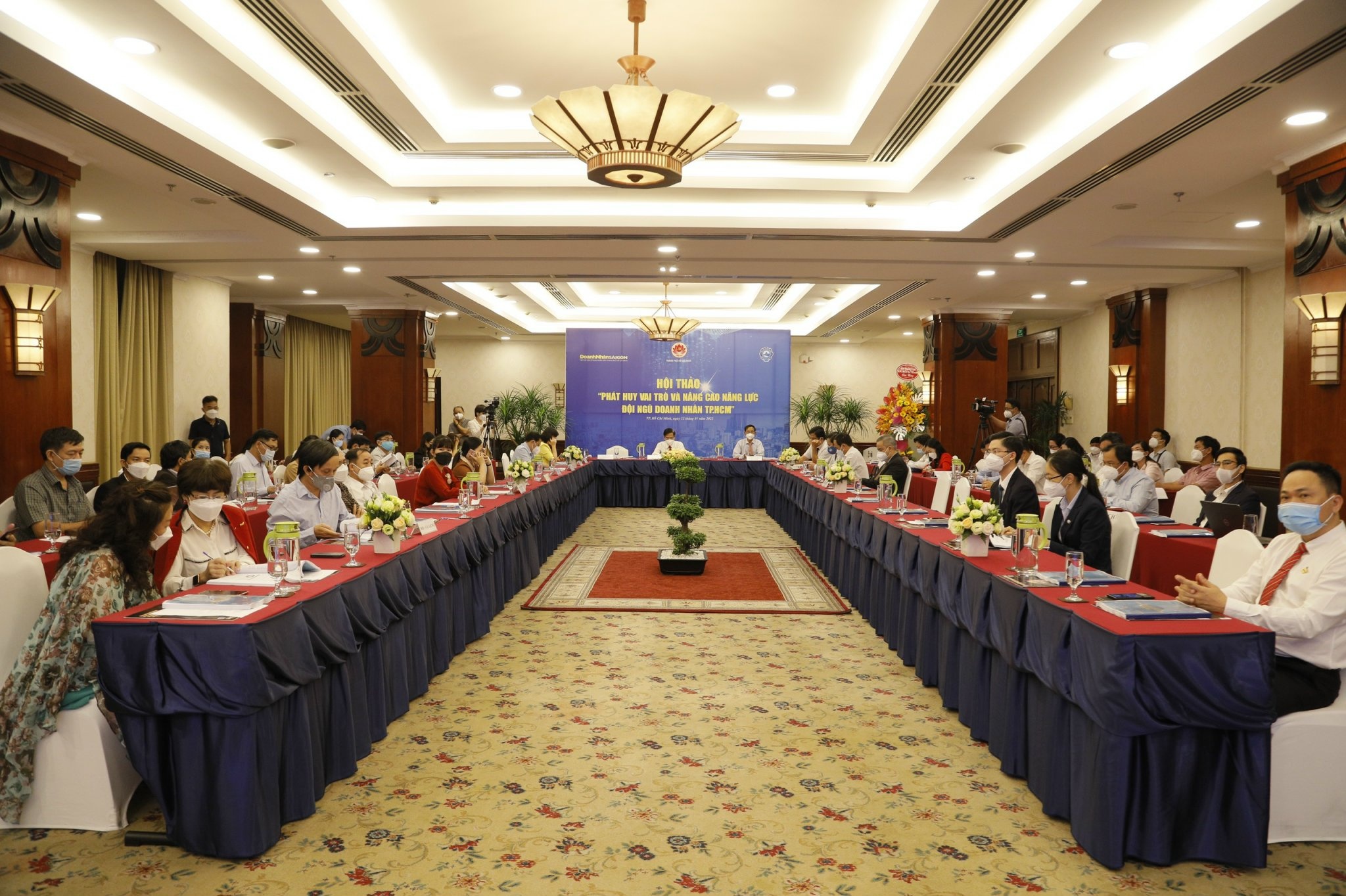 doanh nhan tphcm anh 2