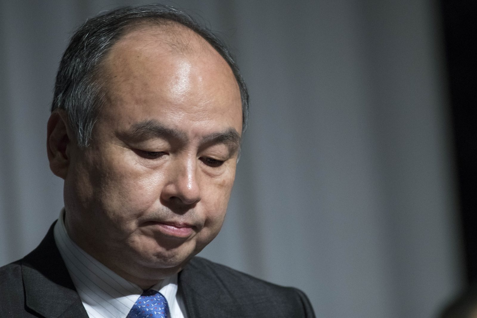 Con bao lon tan cong SoftBank cua ty phu Masayoshi Son hinh anh