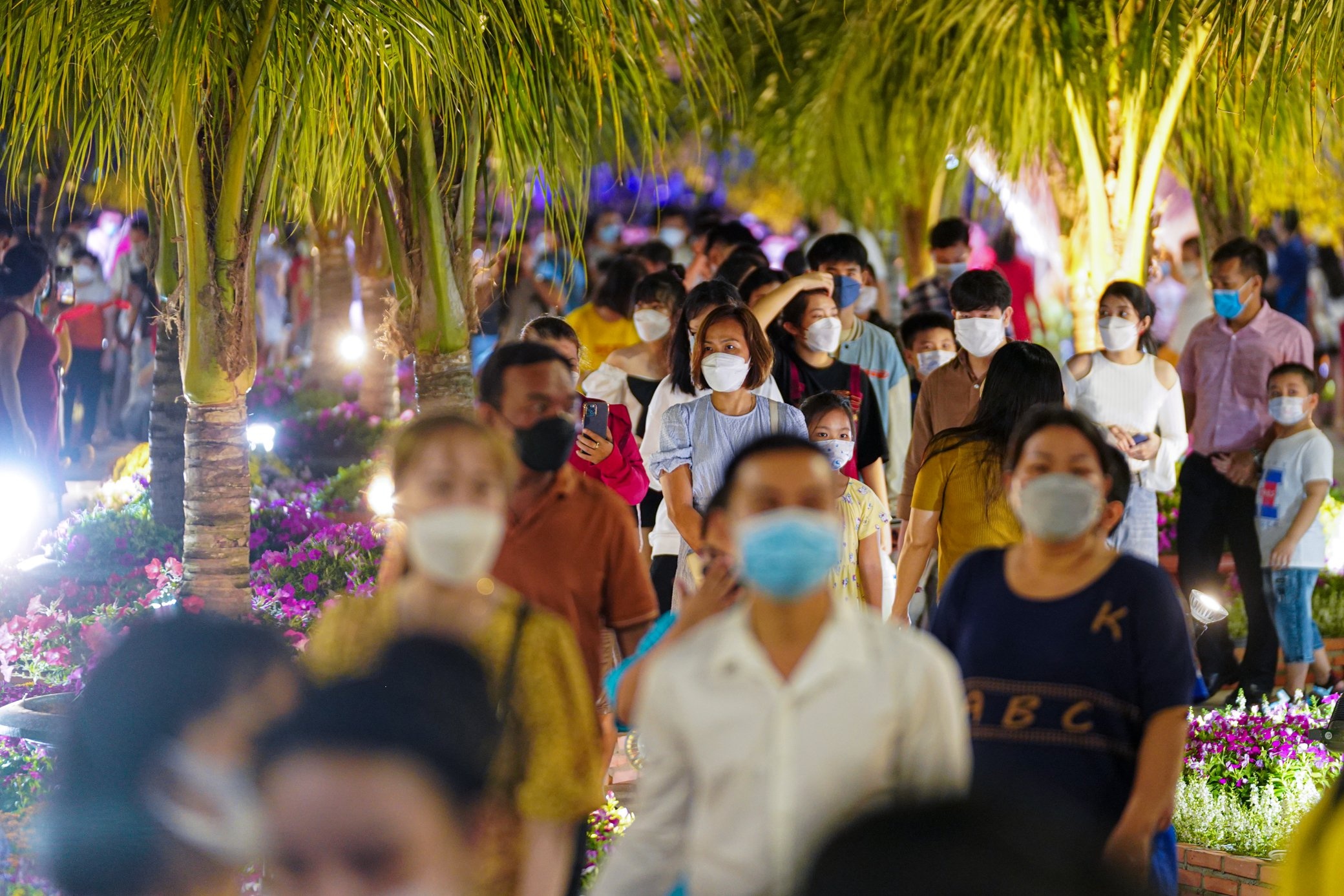 Du lich TP.HCM thu 3.100 ty dong dip Tet Nguyen dan hinh anh