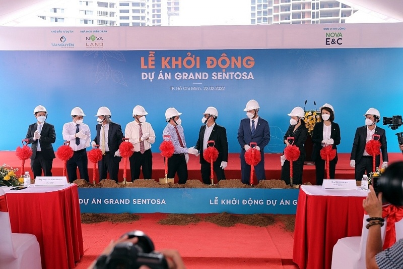 Du an khung dua nhau doi chu anh 1