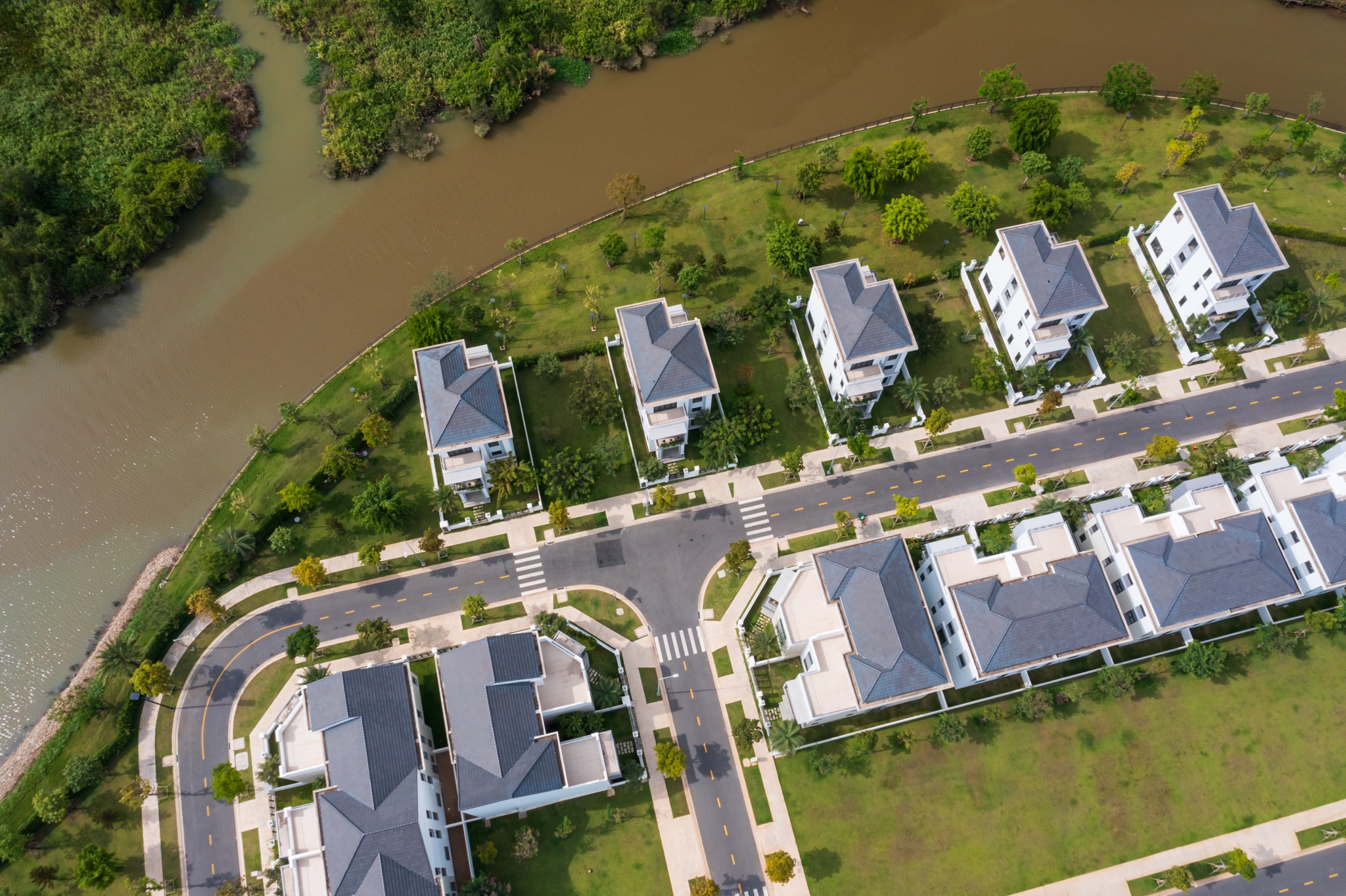 Doanh nghiep bat dong san cap toc 'dai phau' hinh anh