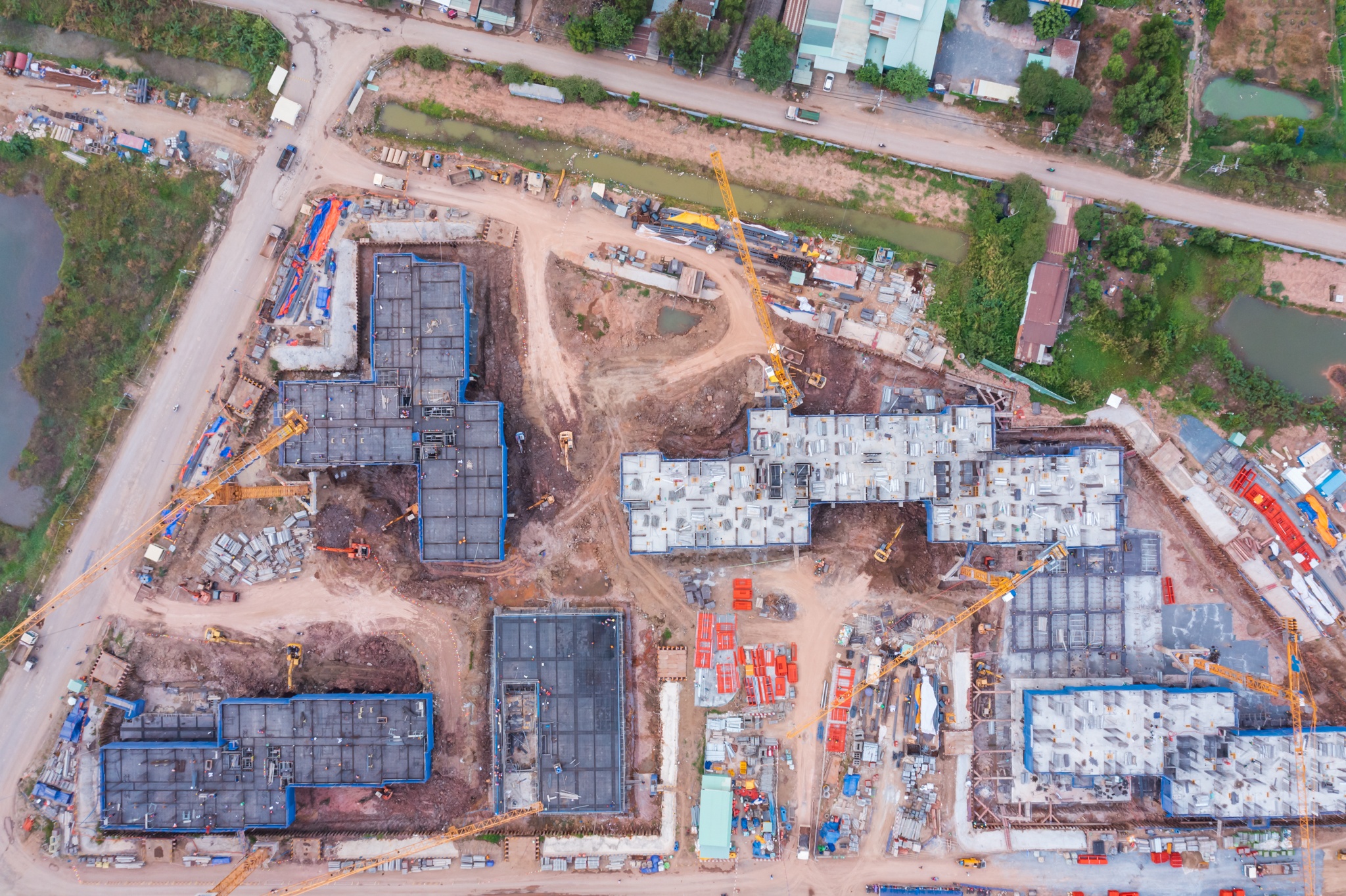 Gia vat lieu xay dung tang vot anh 2