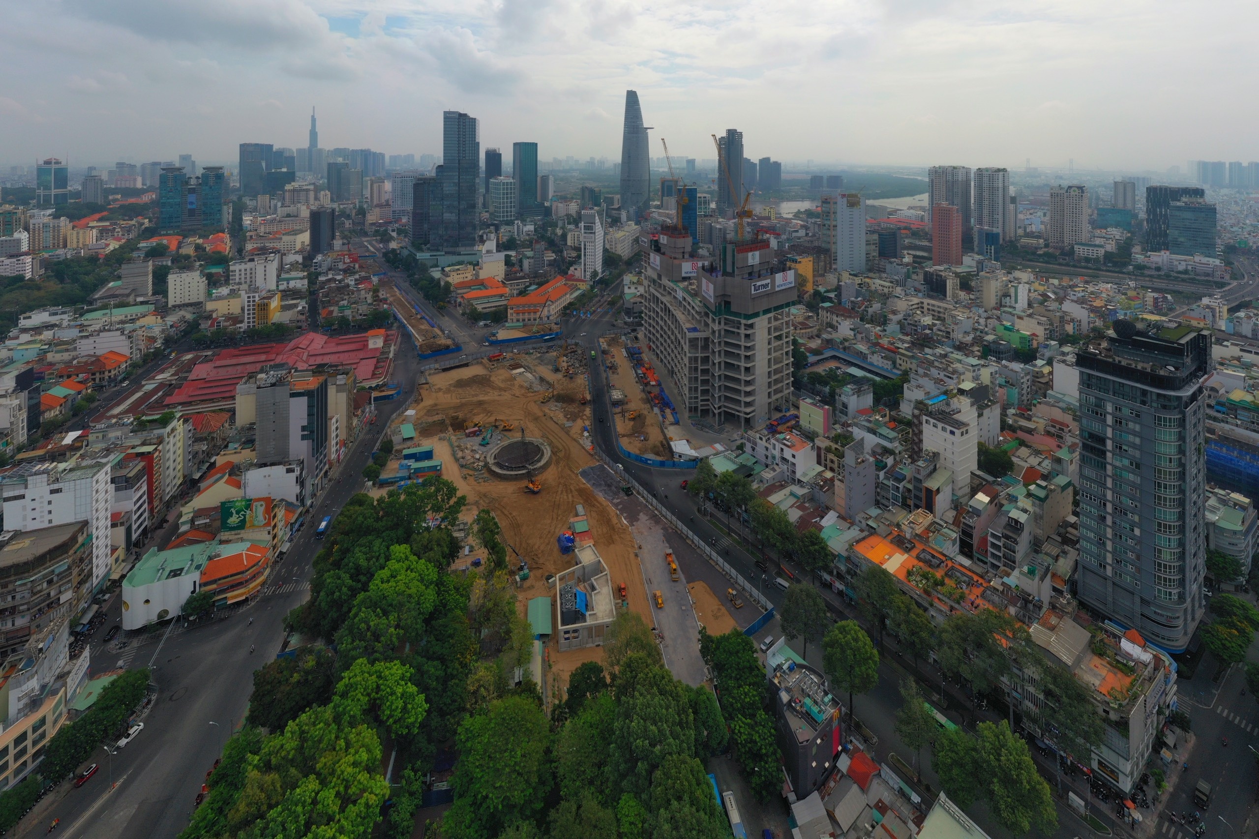 Chu dau tu khu tu giac Ben Thanh lay y kien trai chu ve lai suat hinh anh
