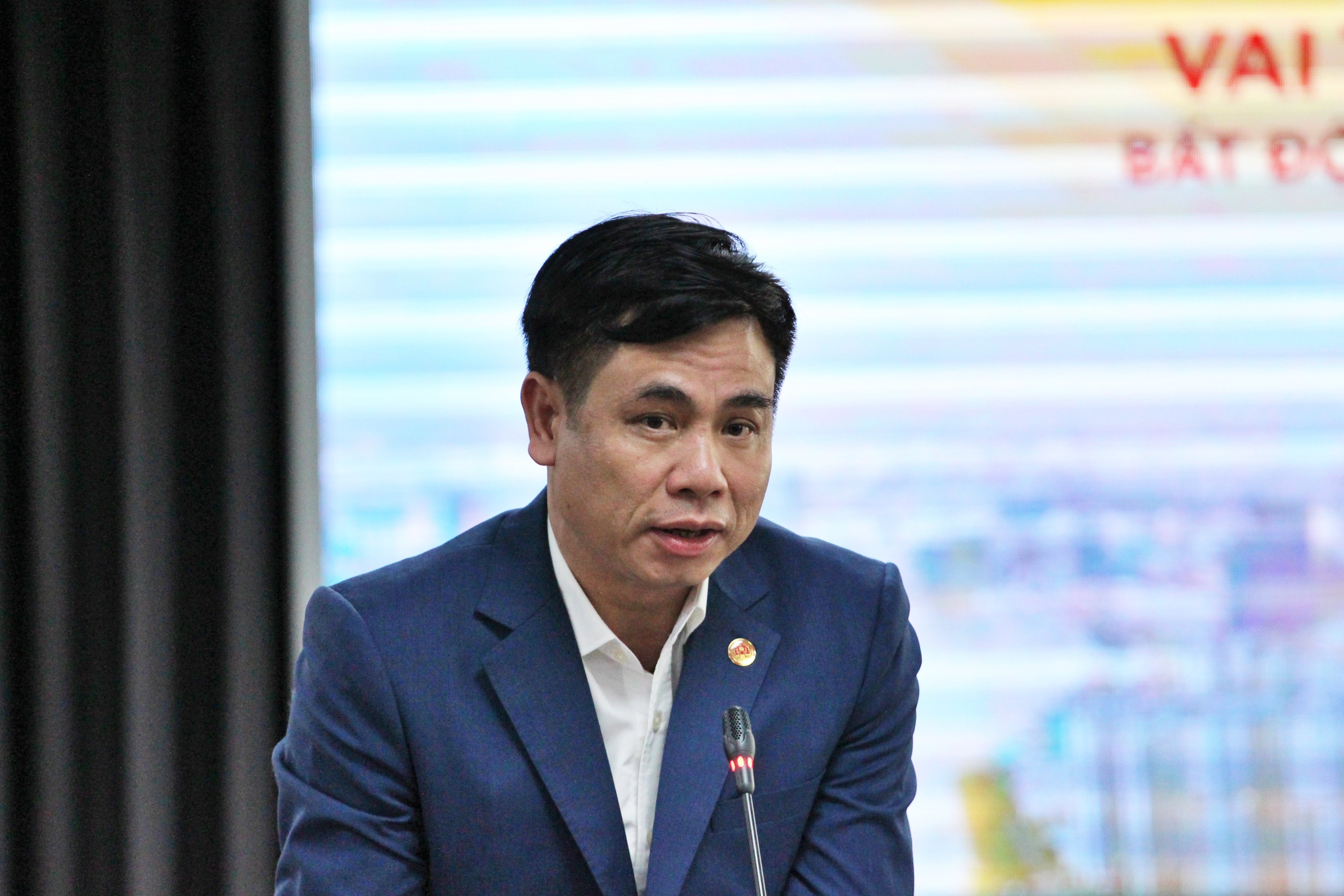 moi gioi bat dong san anh 2