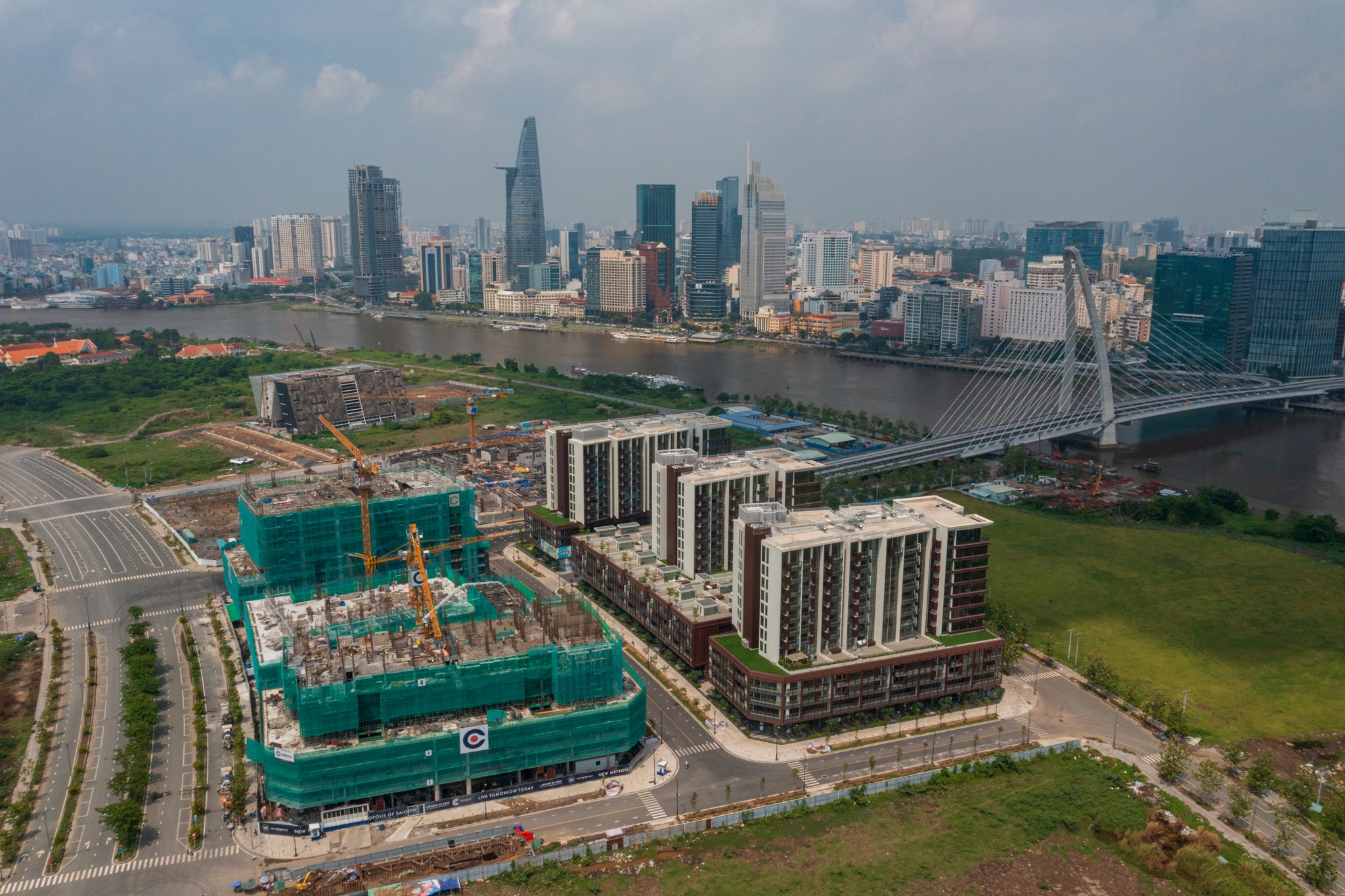 Loat du an bat dong san dat do quanh cau Thu Thiem 2 hinh anh