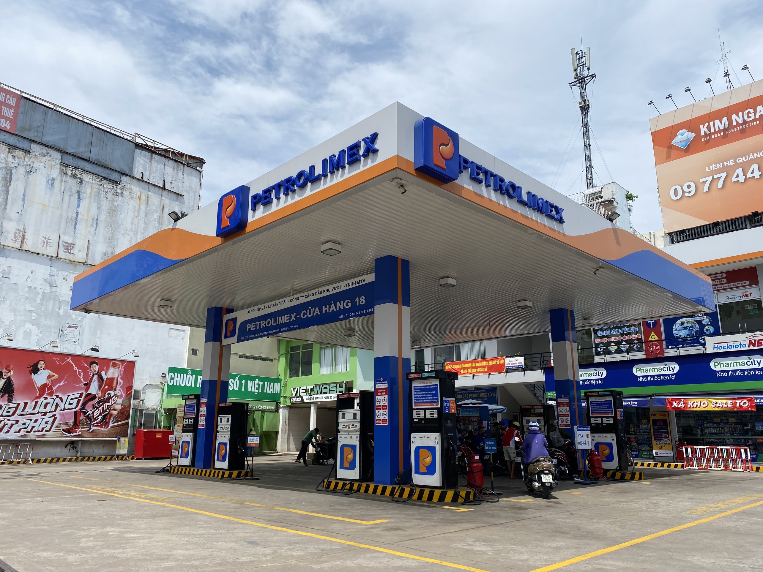 So cay xang het hang o TP.HCM da giam 50% hinh anh