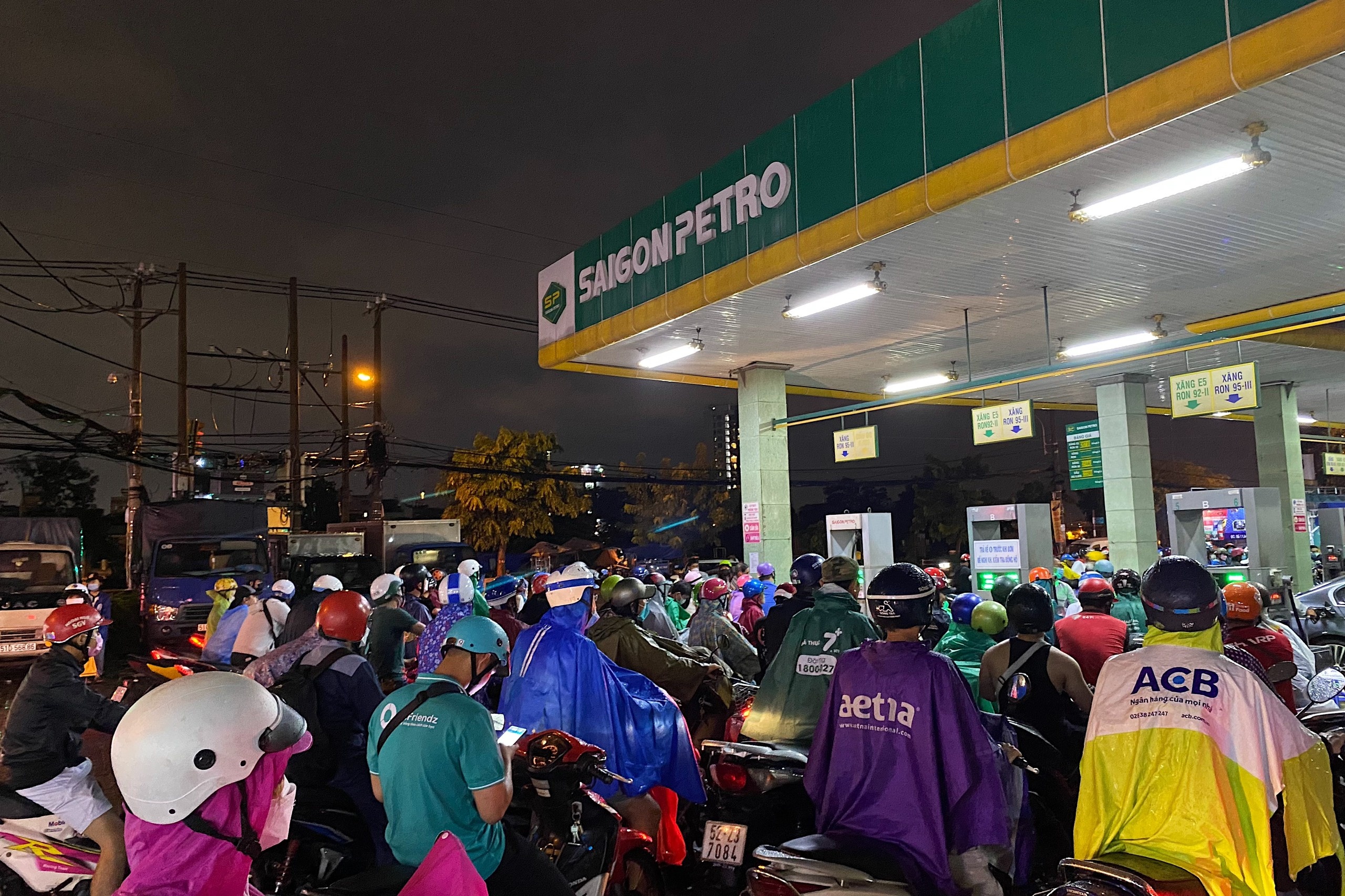 cay xang tphcm anh 1