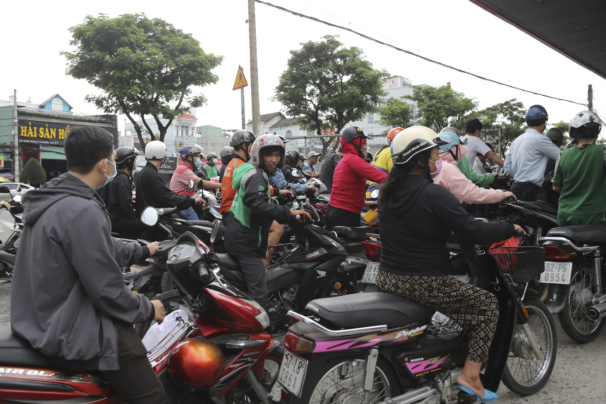 do xang tphcm anh 12