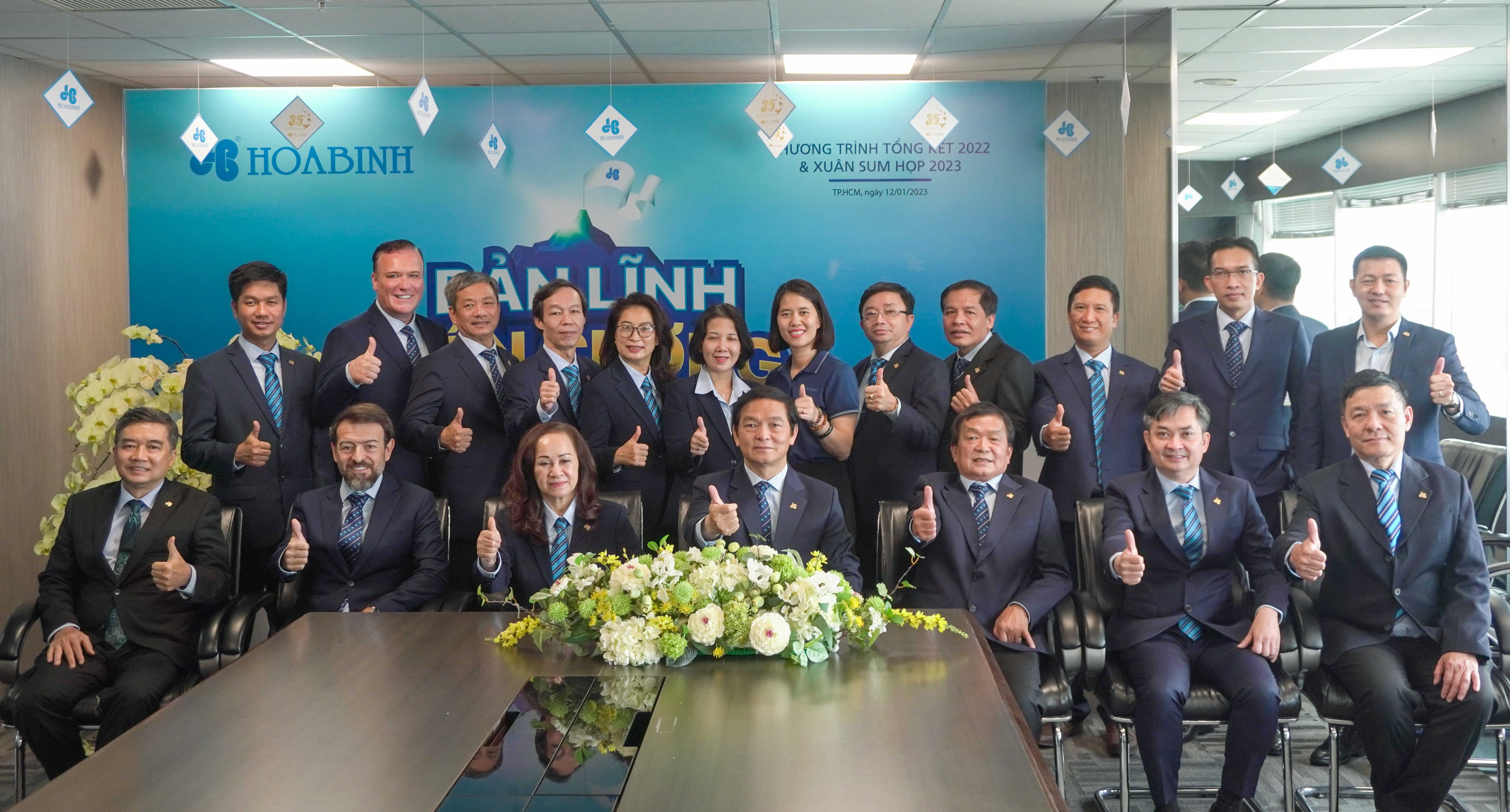 xay dung hoa binh anh 2