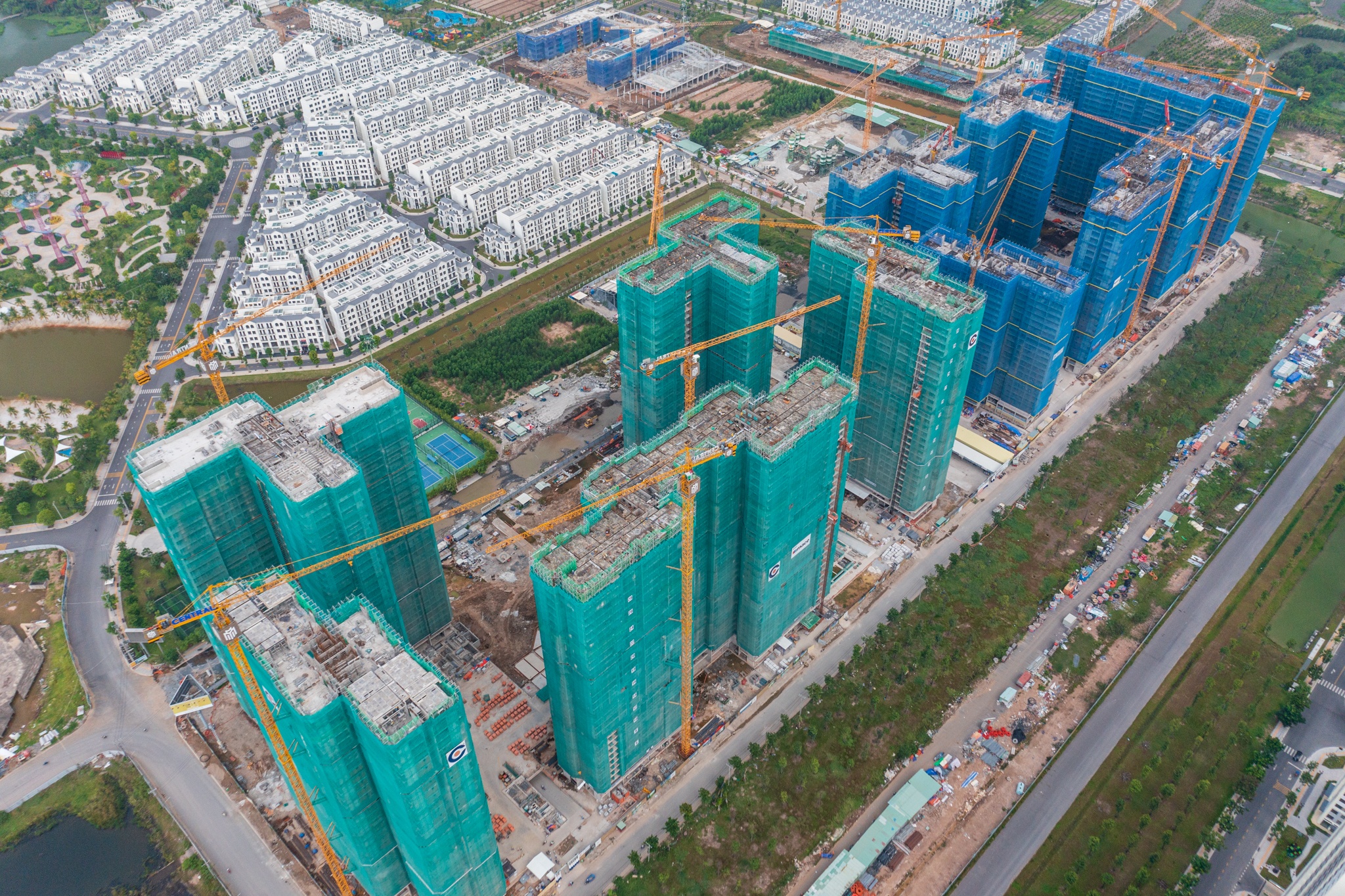 Vingroup, Novaland, Hung Thinh... kien nghi gi voi NHNN? hinh anh