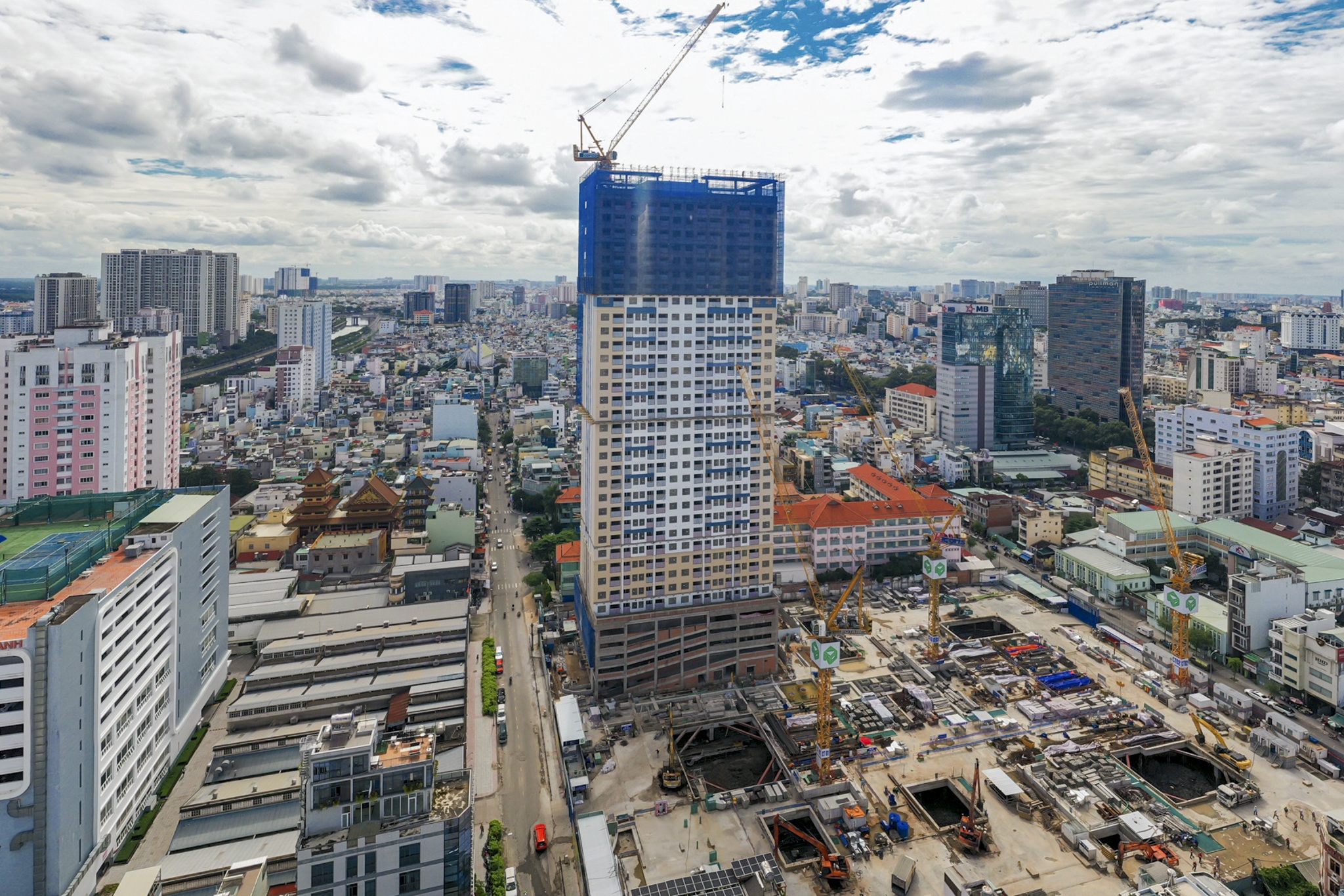 hung thinh,  novaland,  go phap ly anh 2