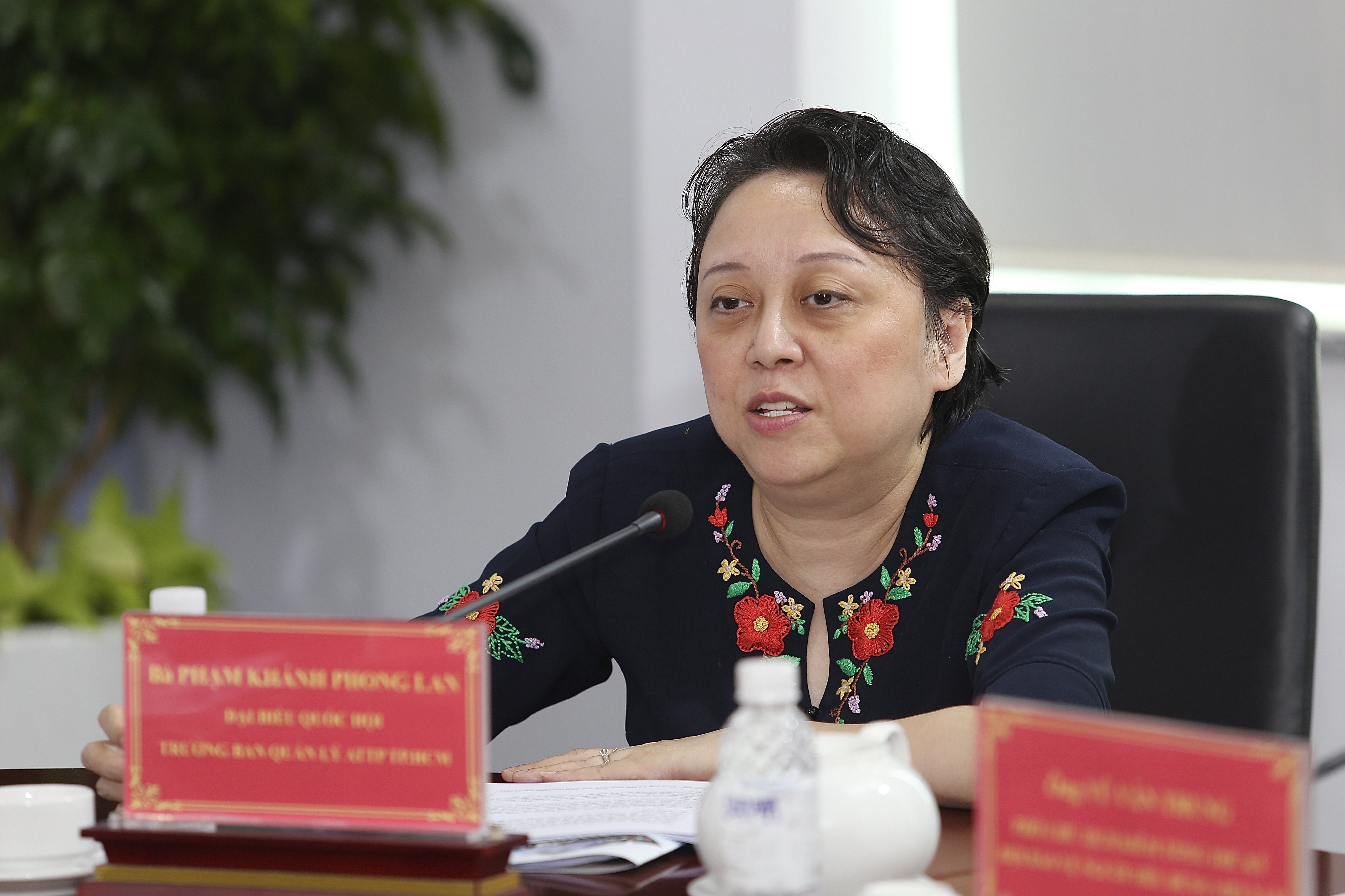 thuoc la dien tu anh 2