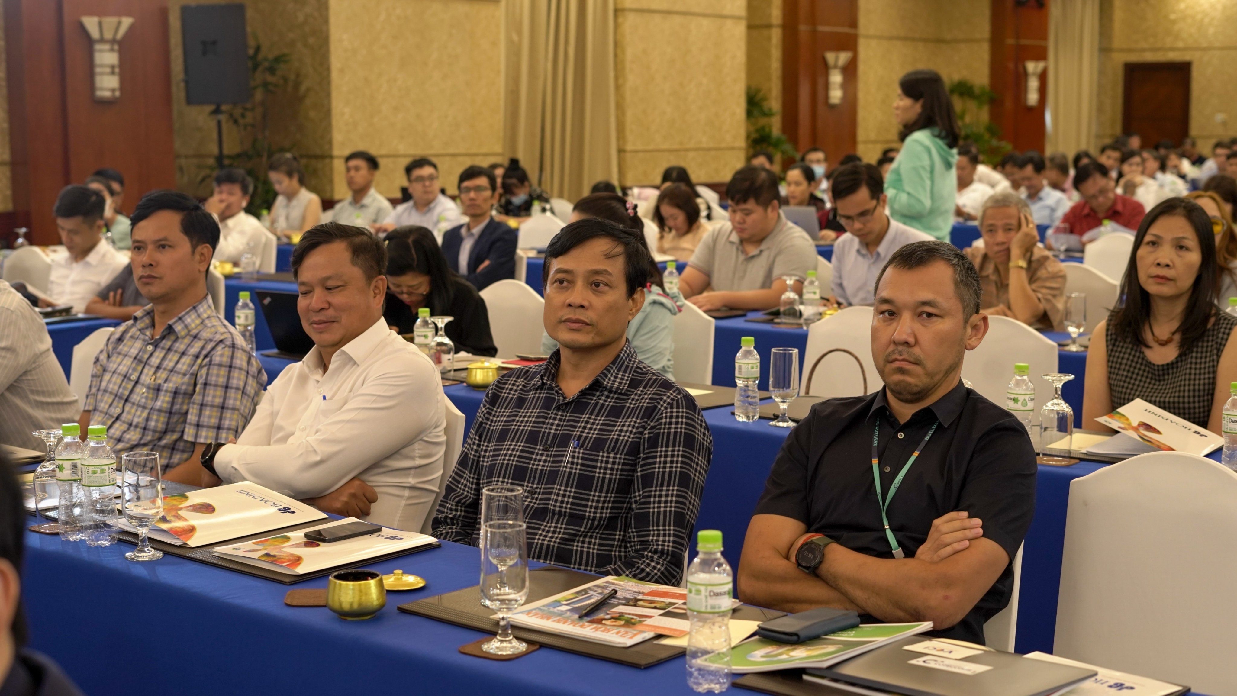 xay dung hoa binh anh 1