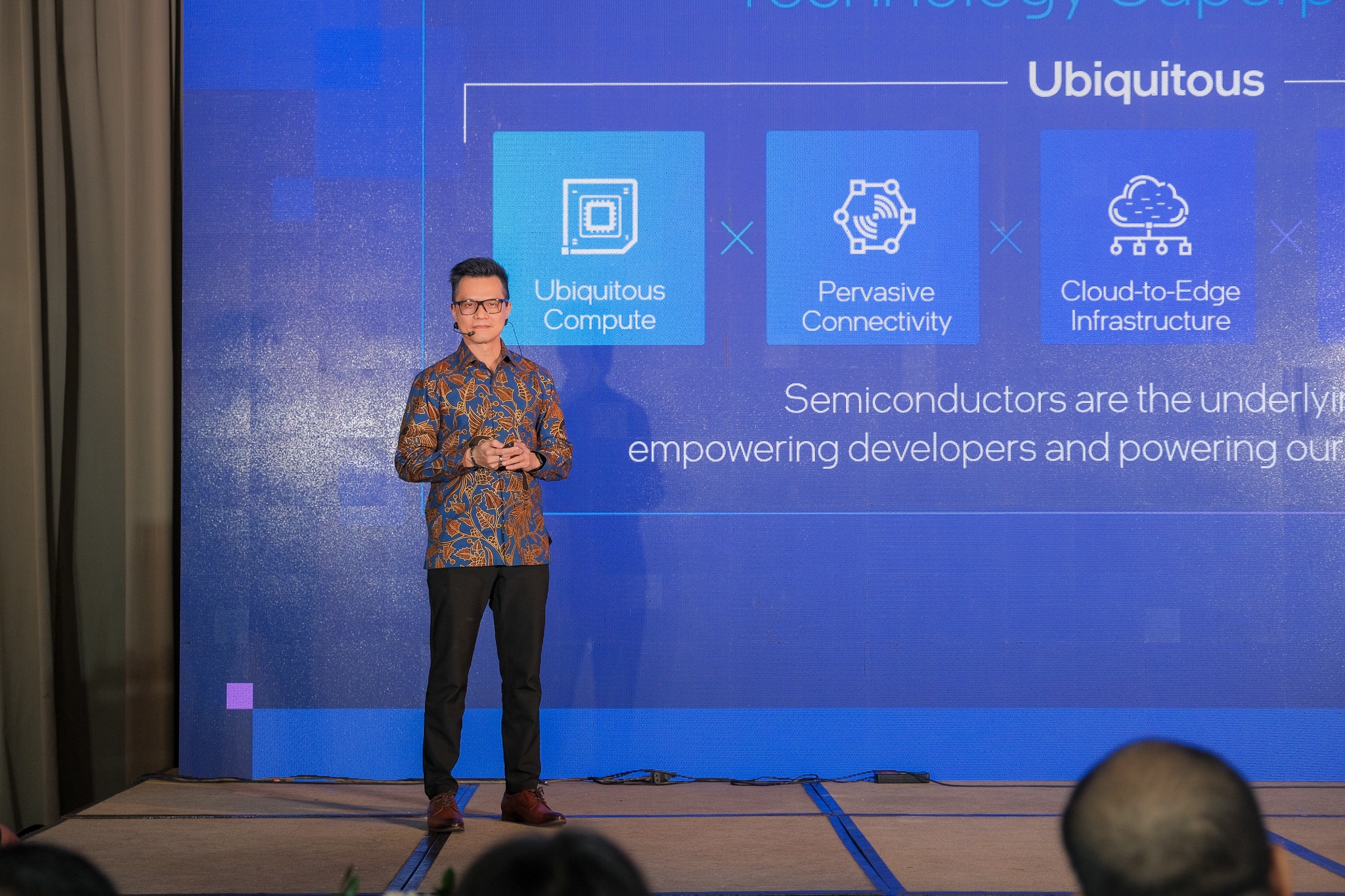 Sep Intel: 'Viet Nam la thi truong rat quan trong' hinh anh