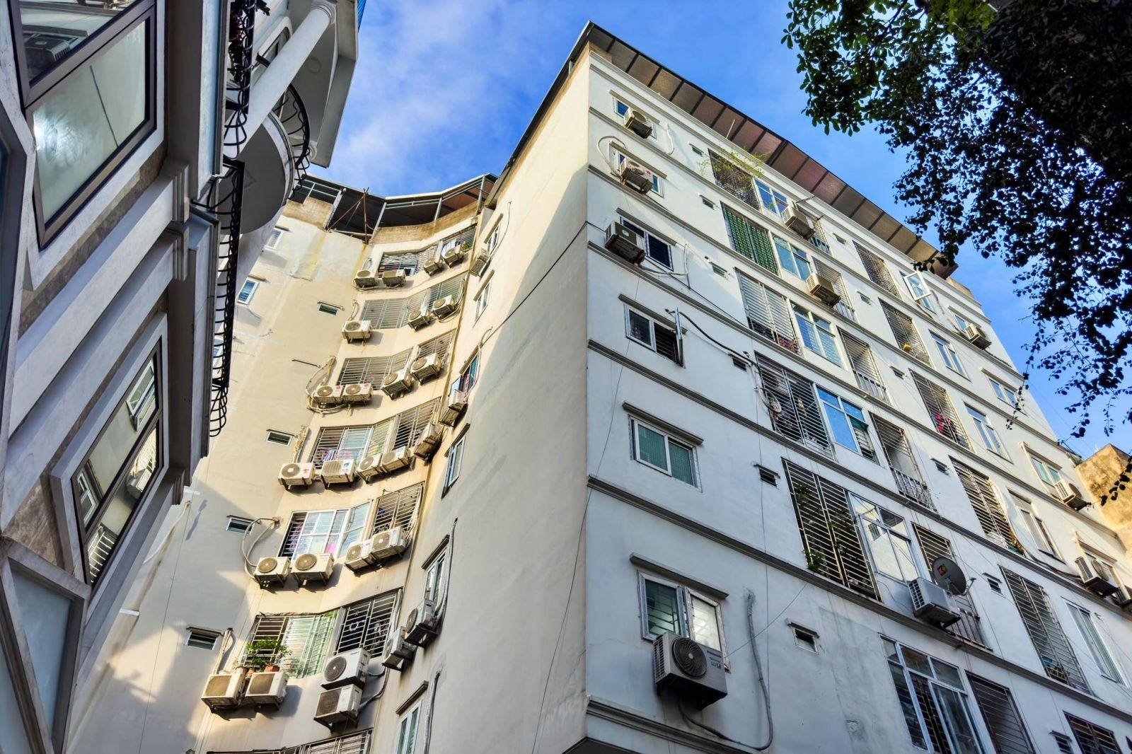 Tu 1/7, chung cu 5 tang tro len phai co bao hiem chay no hinh anh