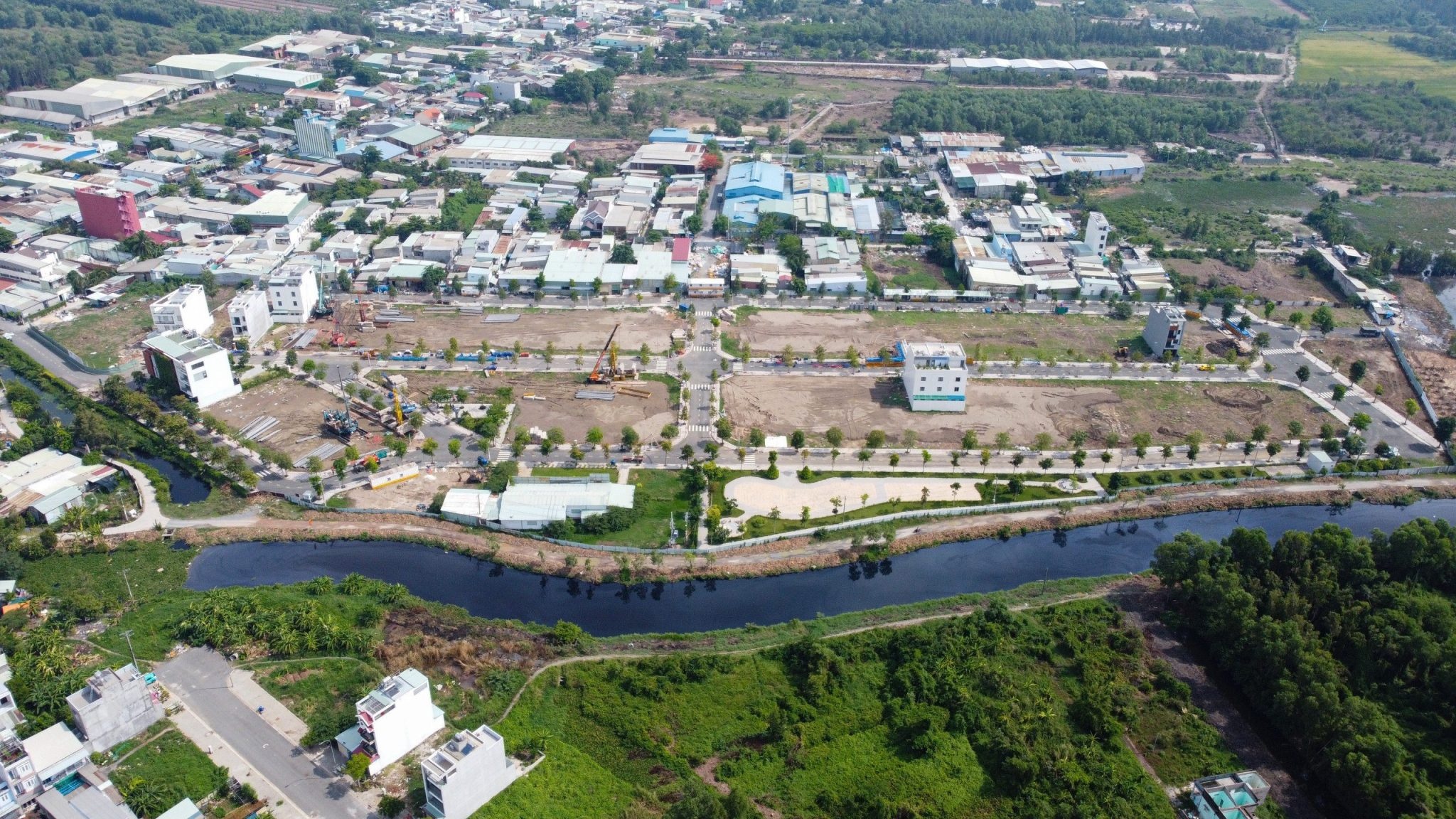 nha pho,  biet thu anh 2