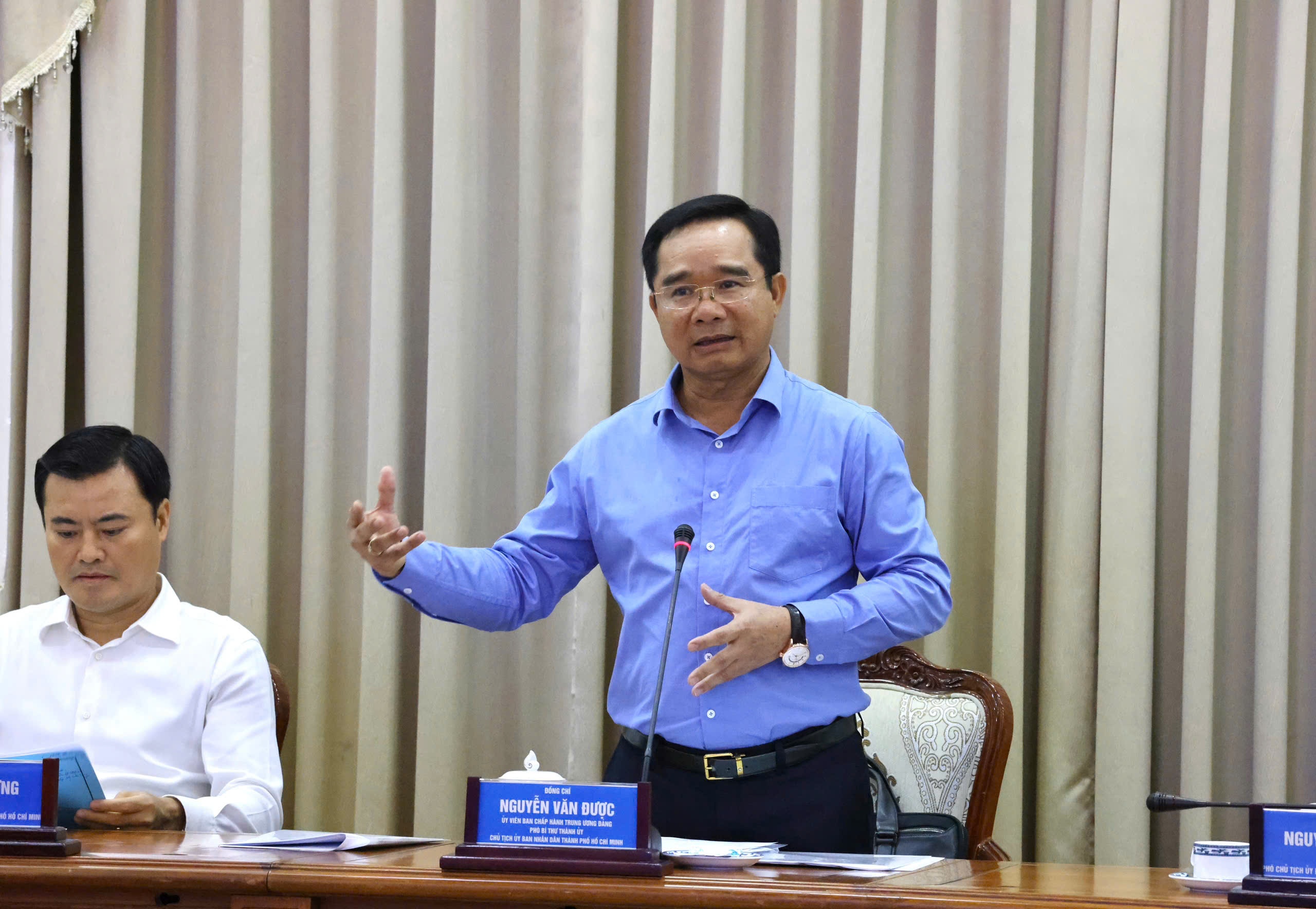 Chu tich TP.HCM yeu cau go 'cuc mau dong' dau tu cong hinh anh