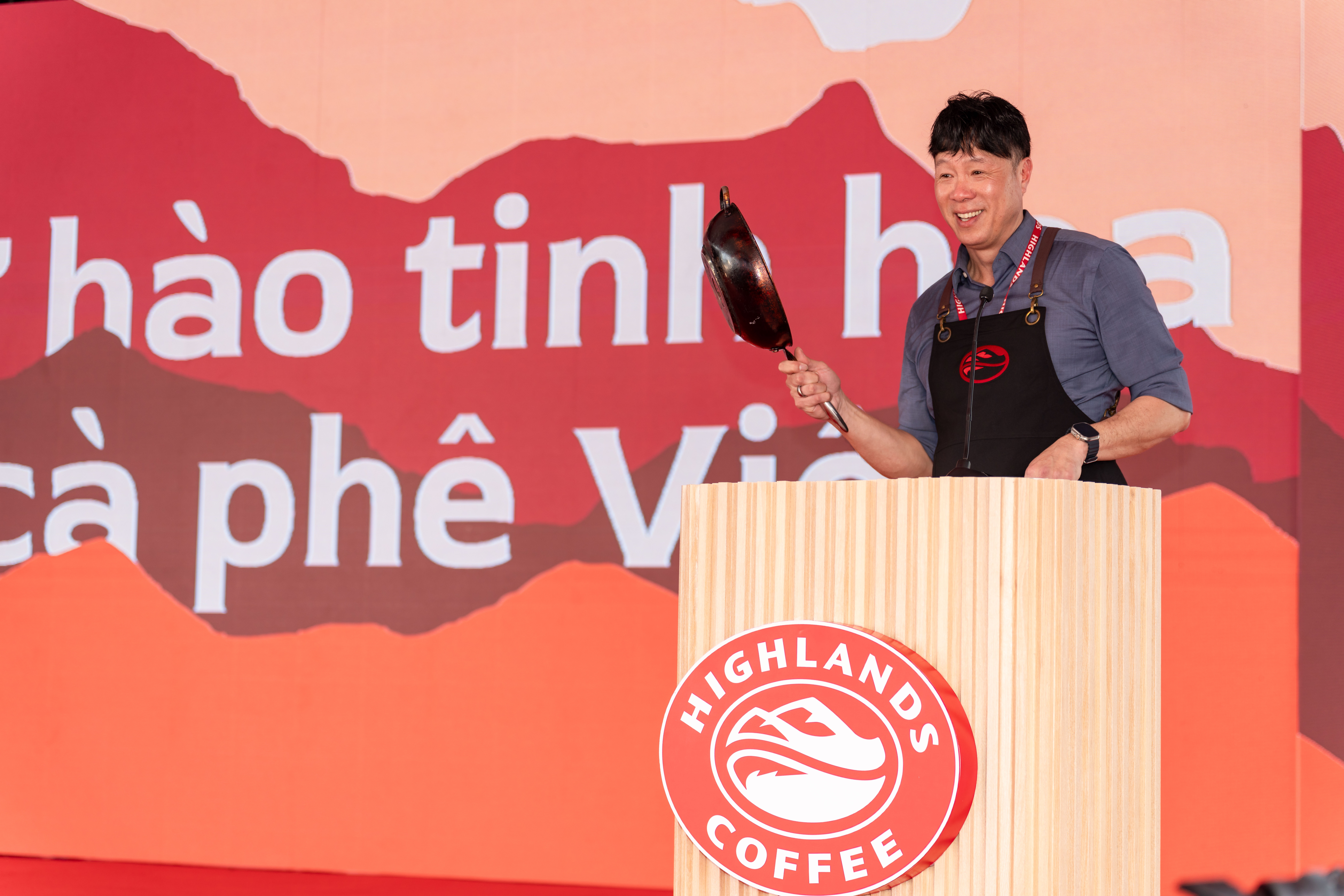 Ong chu Highlands Coffee David Thai lan dau lo dien hinh anh