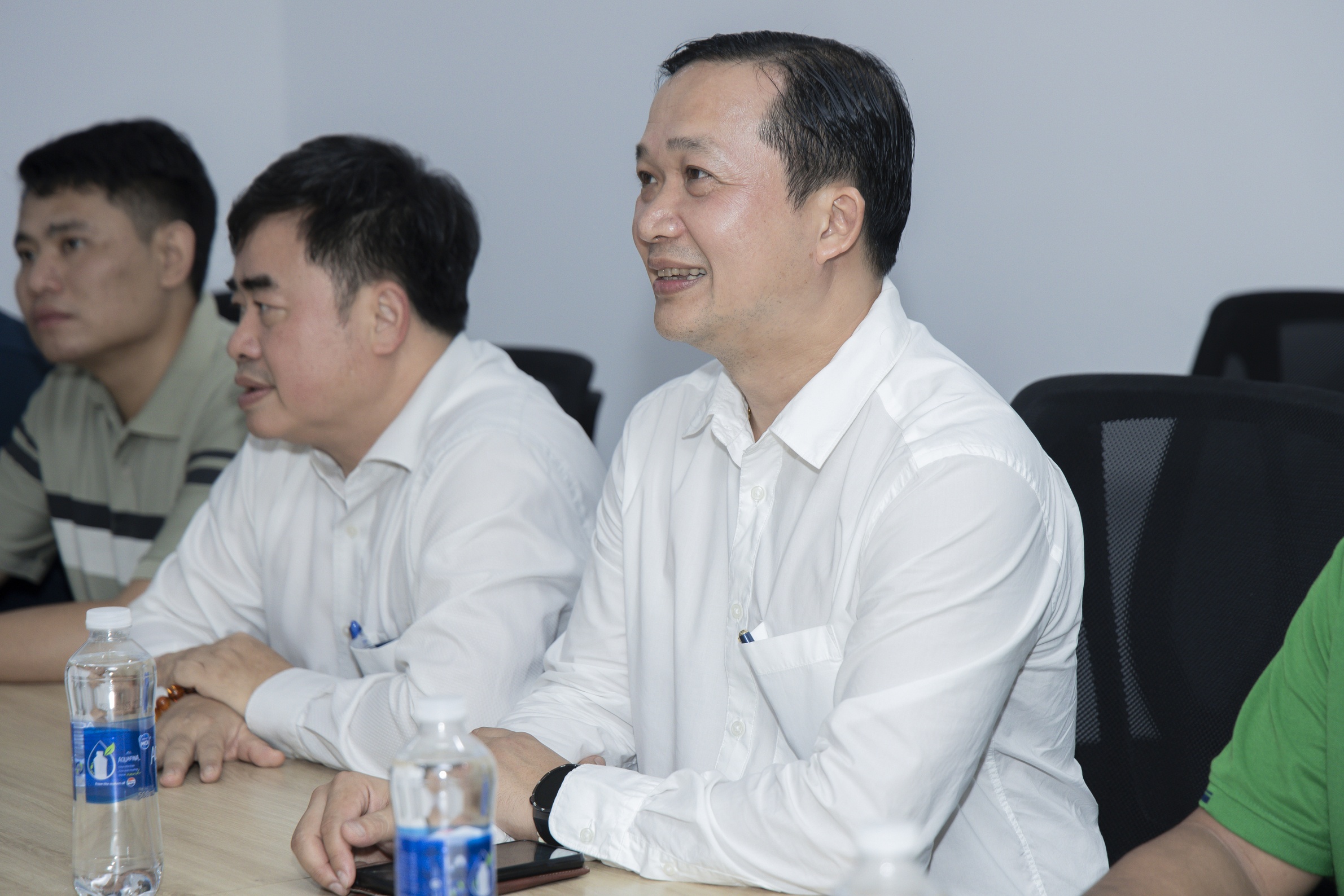 znews,  tap chi alunmay anh 1