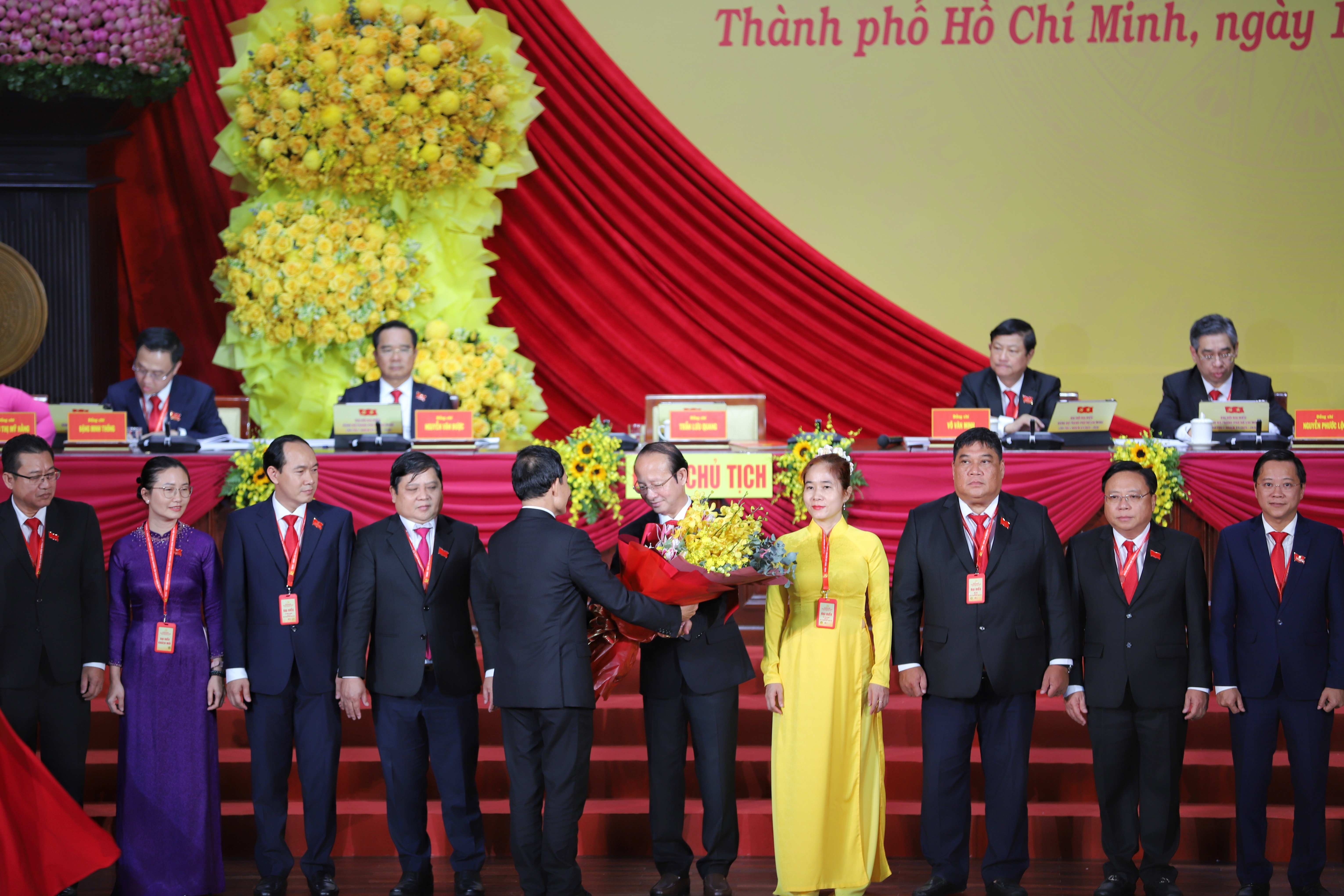 Ra mat Uy ban Kiem tra Thanh uy TP.HCM nhiem ky 2025-2030 hinh anh