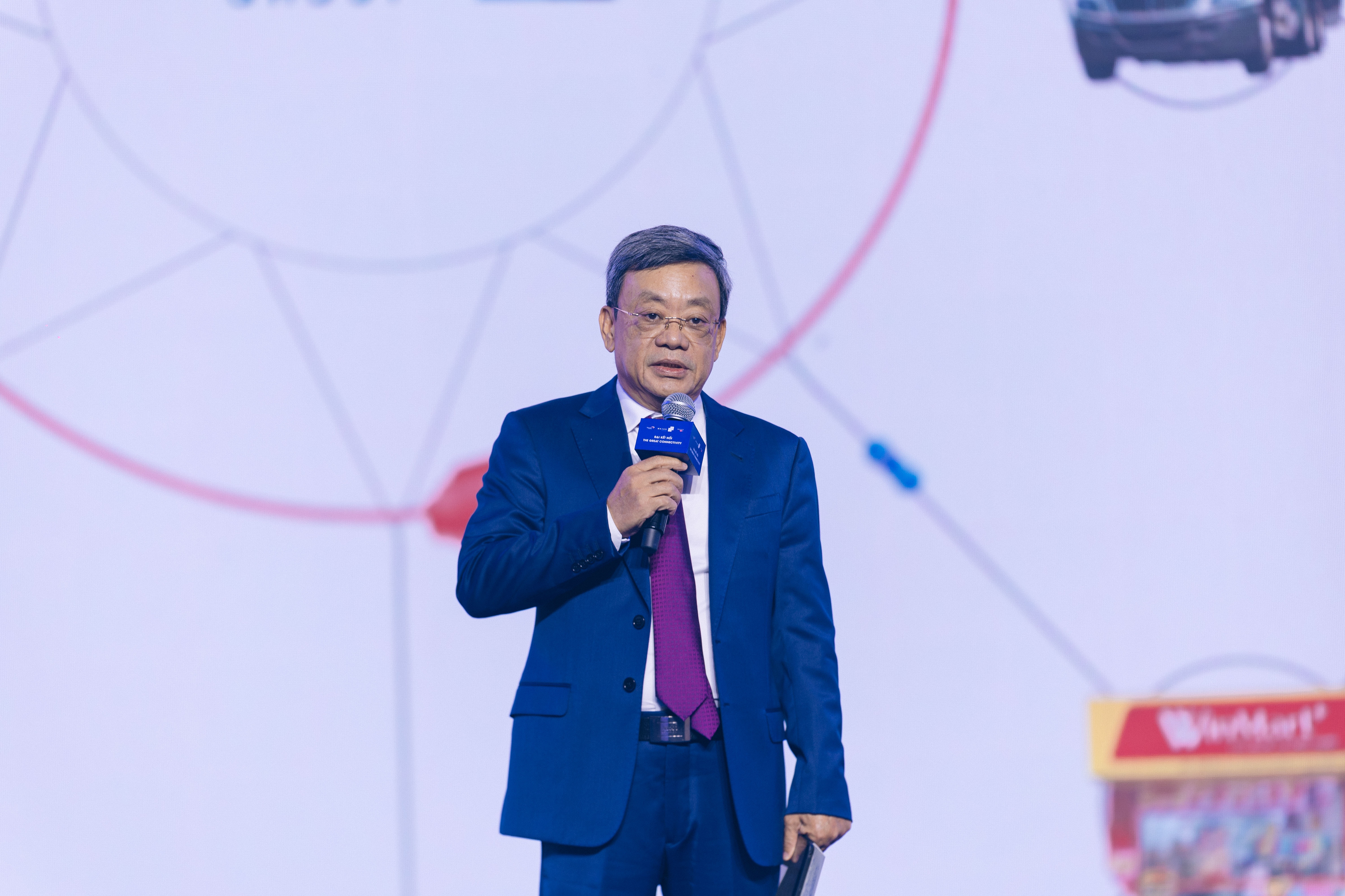 Ong Nguyen Dang Quang noi ve thuong vu mua lai WinCommerce 7 nam truoc hinh anh