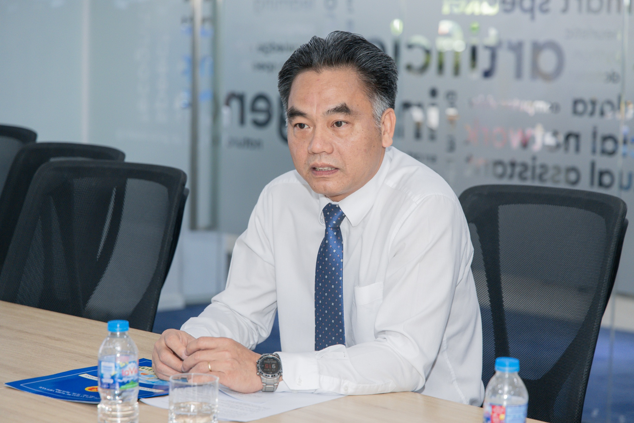 Pho chu tich TP.HCM anh 1