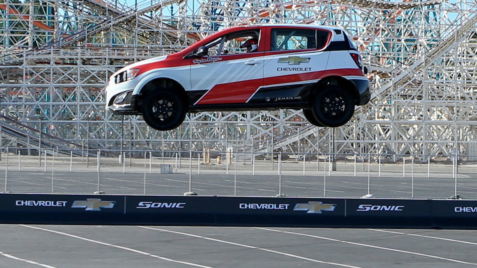 Xe bay lui xa nhat hinh anh