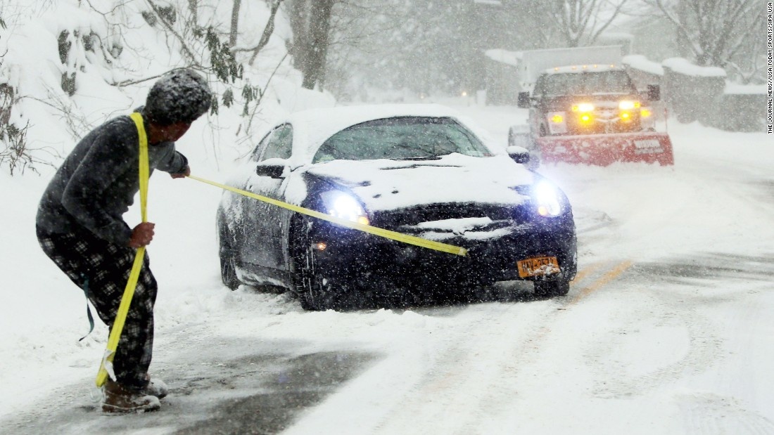 Giao thong te liet vi bao tuyet tren toan the gioi hinh anh