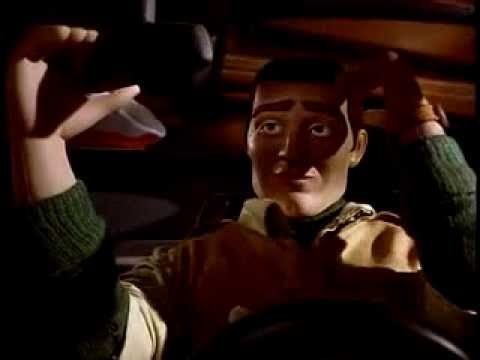 The gioi do choi trong quang cao Nissan hinh anh