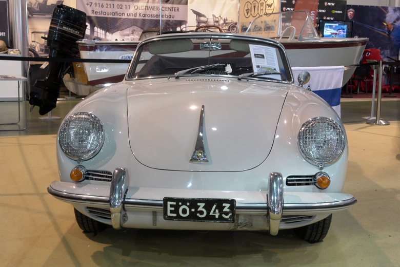 trien lam o to,  nguyen thu Nga anh 7