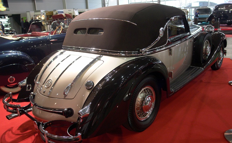 trien lam o to,  nguyen thu Nga anh 8