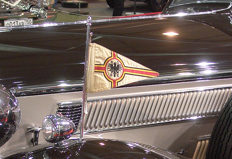 trien lam o to,  nguyen thu Nga anh 9