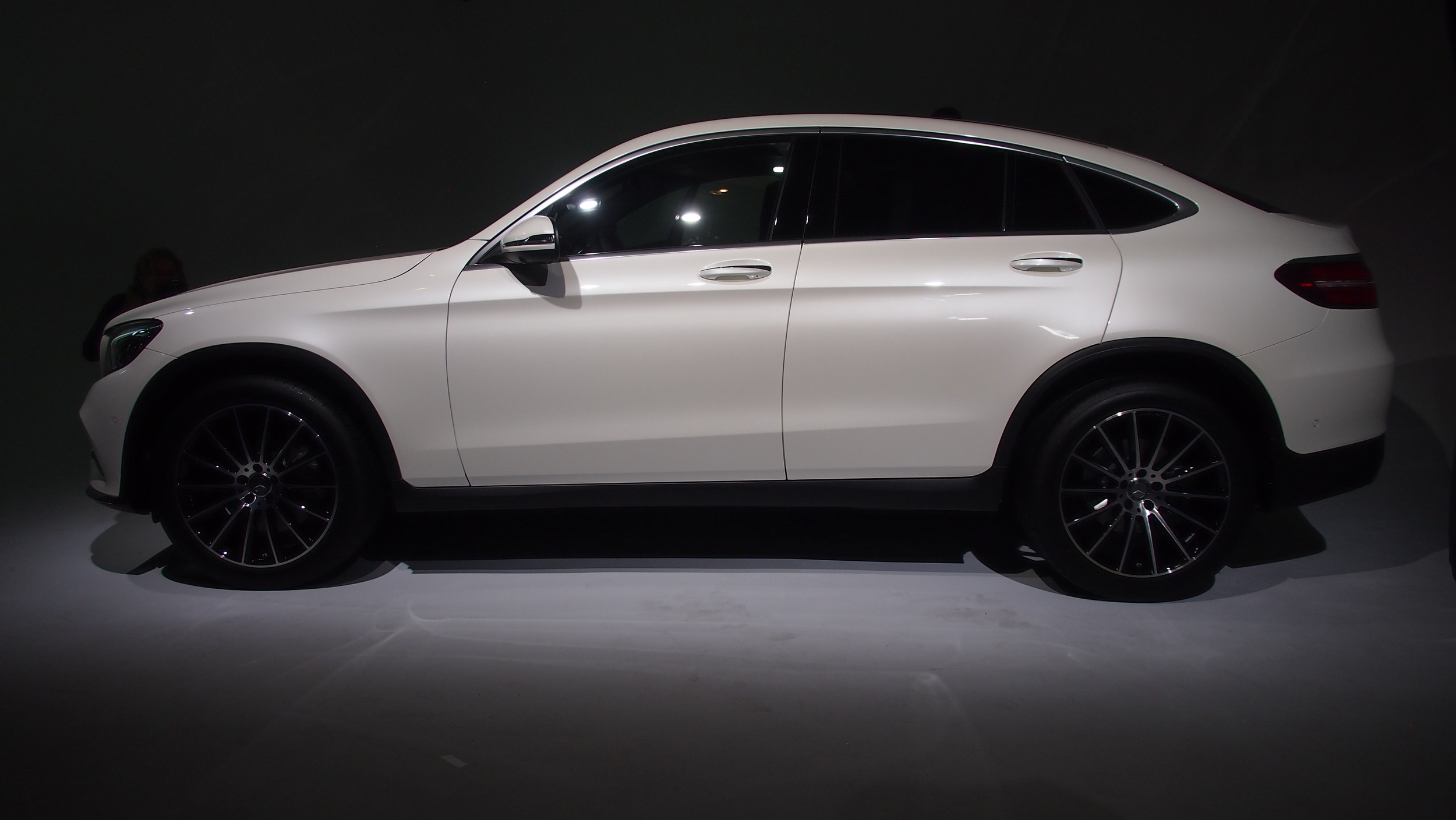 Mercedes Benz GLC Coupe ra mat anh 3