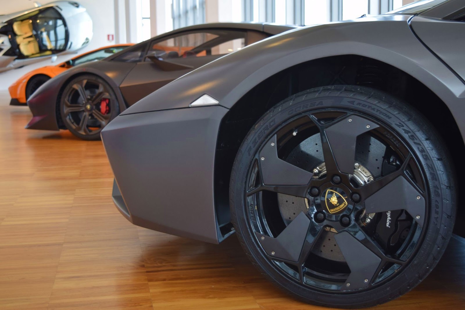 Bao tang xe Lamborghini anh 10