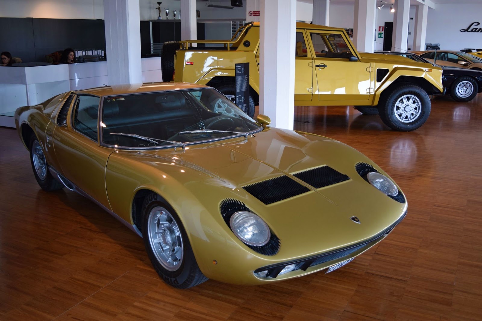 Bao tang xe Lamborghini anh 15