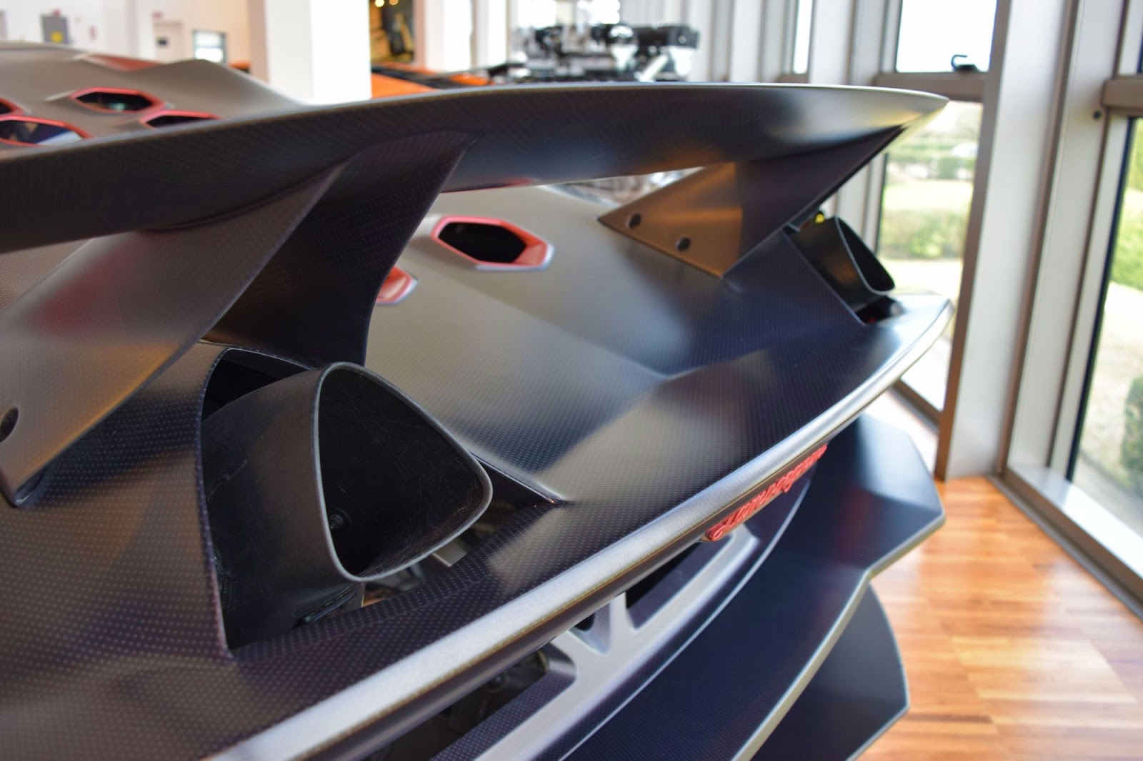 Bao tang xe Lamborghini anh 9