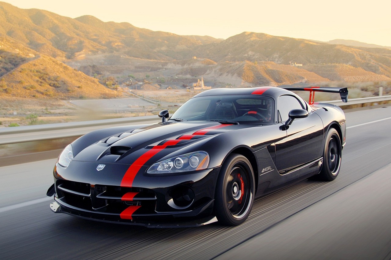 5 bi mat cua mau xe huyen thoai Dodge Viper hinh anh