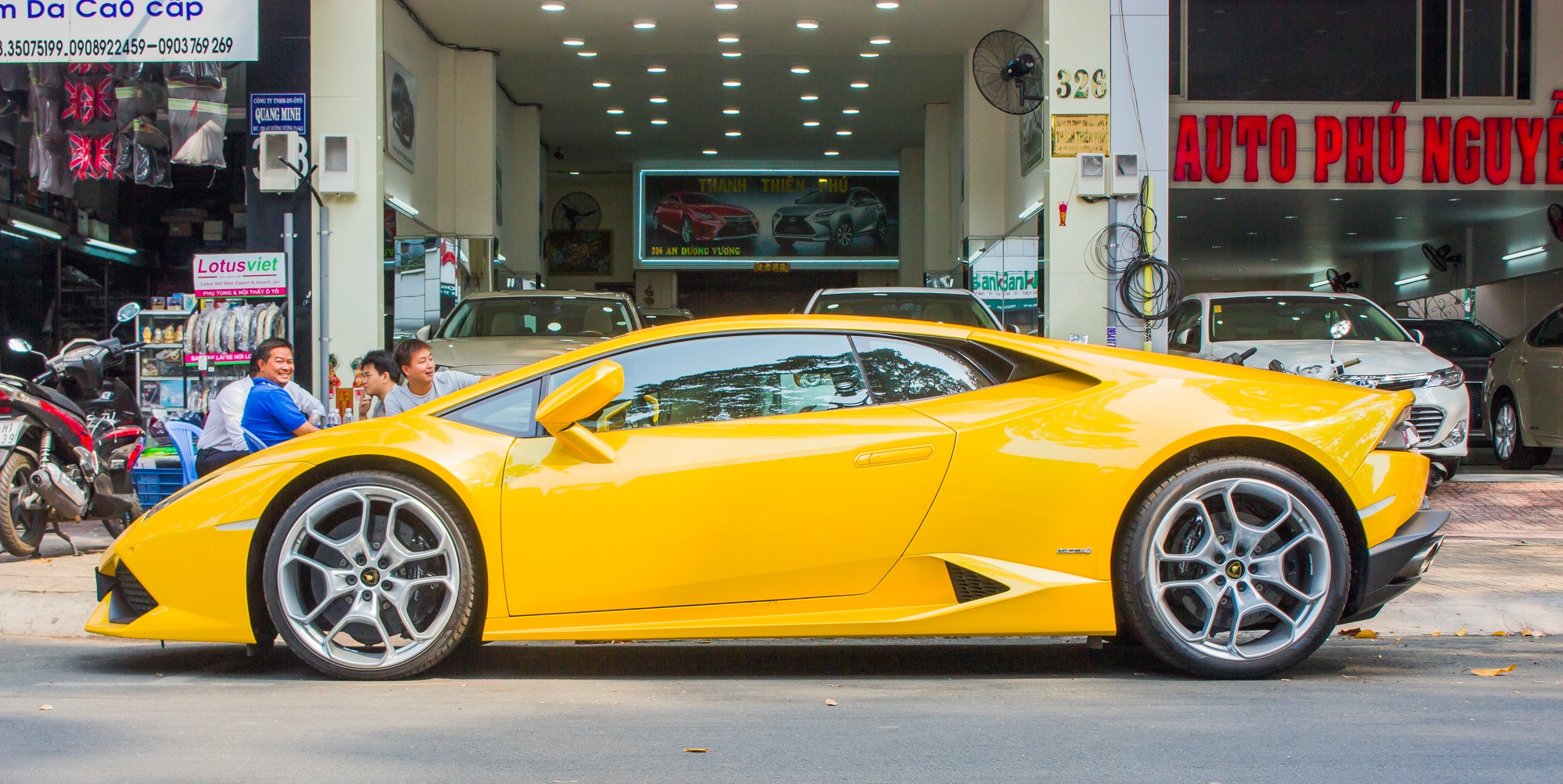 Lamborghini Huracan bien dep o Sai Gon anh 4