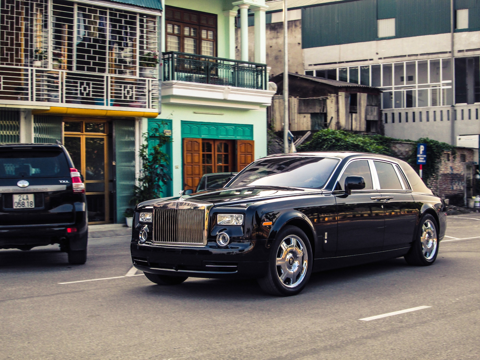 Rolls Royce rao ban cho xe ve Lao Cai anh 2