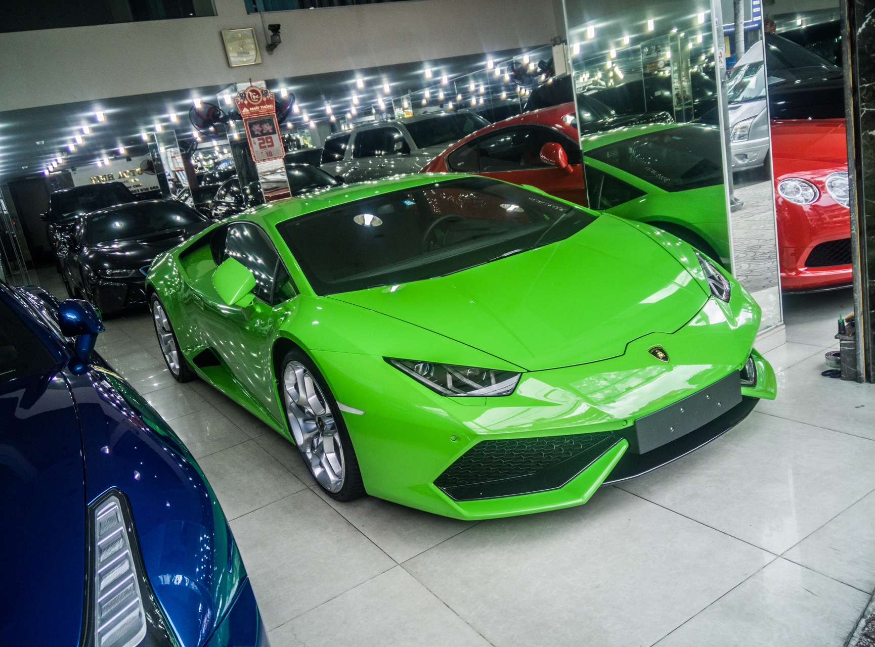 Bộ sưu tập Lamborghini ở Việt Nam ảnh 13 Bo suu tap Lamborghini o Viet Nam anh 13