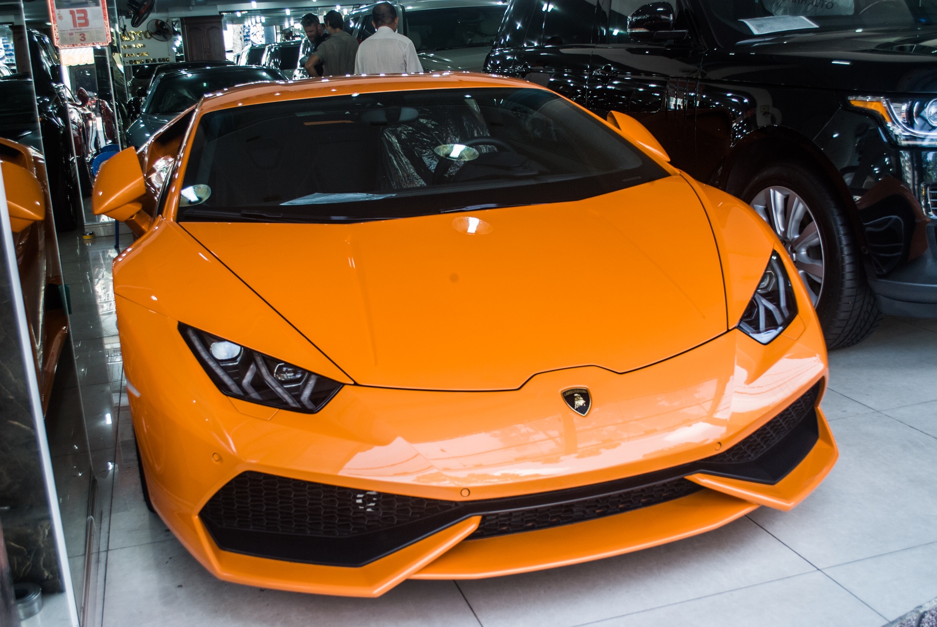Bộ sưu tập Lamborghini ở Việt Nam ảnh 4 Bo suu tap Lamborghini o Viet Nam anh 4