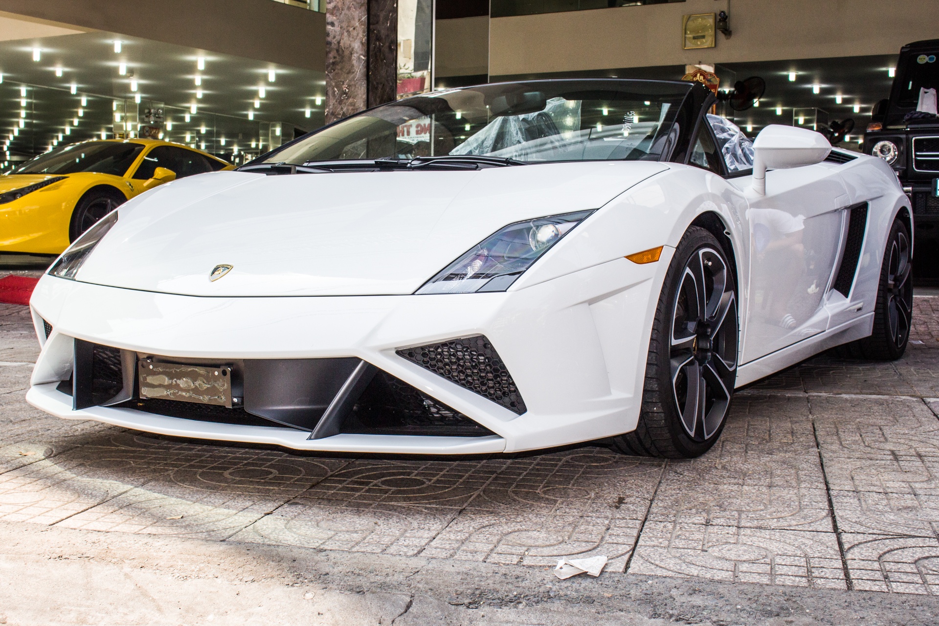 Bộ sưu tập Lamborghini ở Việt Nam ảnh 9 Bo suu tap Lamborghini o Viet Nam anh 9