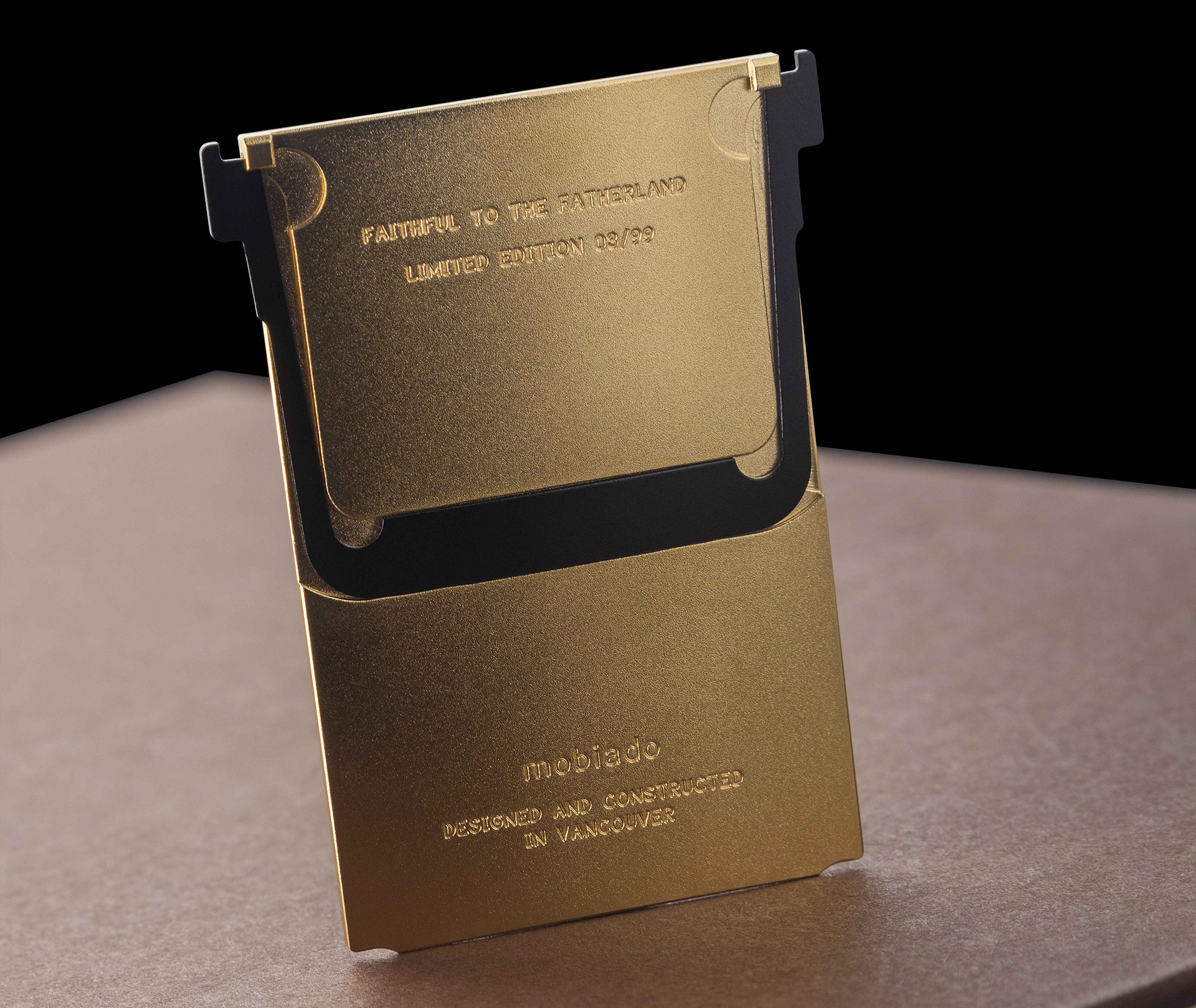 dien thoai Mobiado phien ban dai bang anh 7