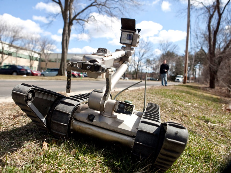 Robot cảnh sát thiện chiến nhất thế giới ảnh 7 Robot canh sat thien chien nhat the gioi anh 7
