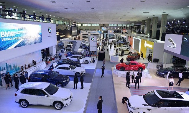 Gioi nhap khau xe hoi hop cho phan quyet Thong tu 20 hinh anh