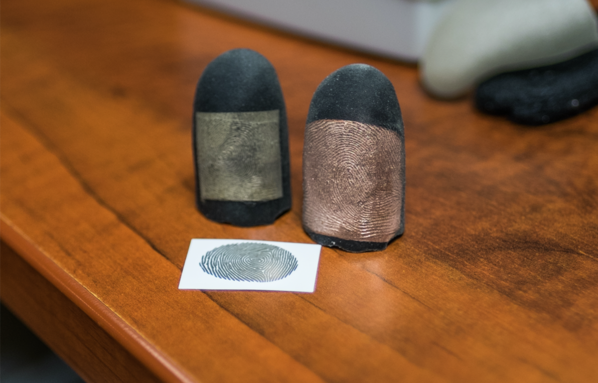 Bẻ khóa iPhone 6 và Samsung S6 ảnh 2 Be khoa iPhone 6 va Samsung S6 anh 2