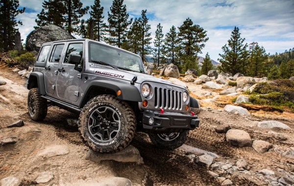 2 hacker danh cap hon 30 xe Jeep trong 6 thang hinh anh