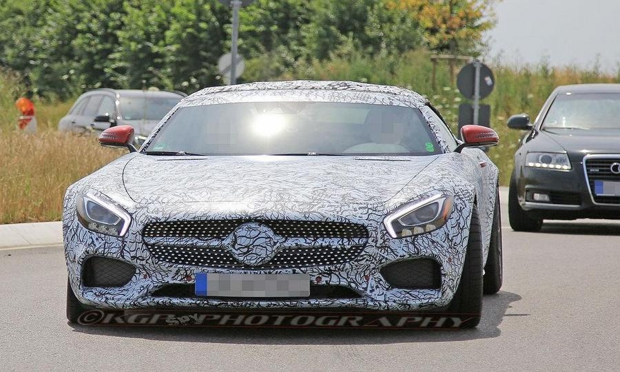 Mercedes-AMG GT C Roadster xuat hien tren duong chay thu hinh anh