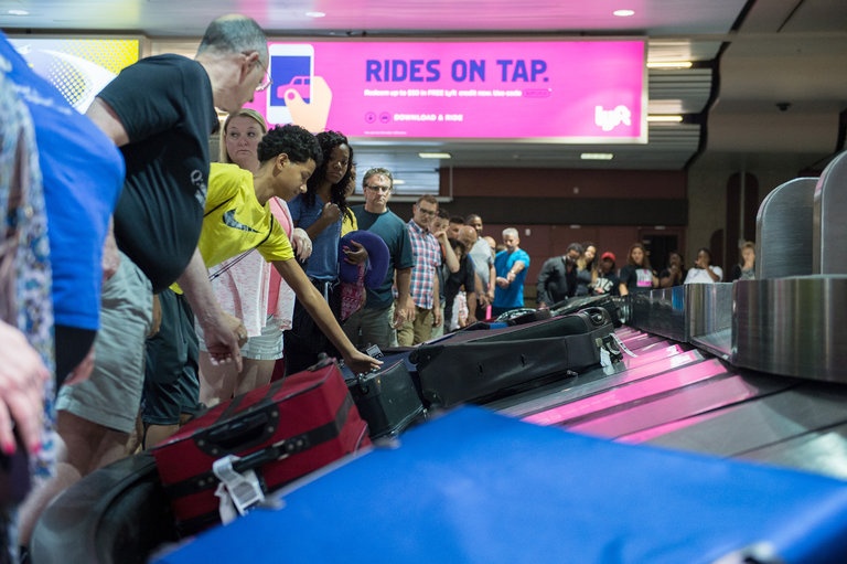 Gan chip cho hanh ly anh 2