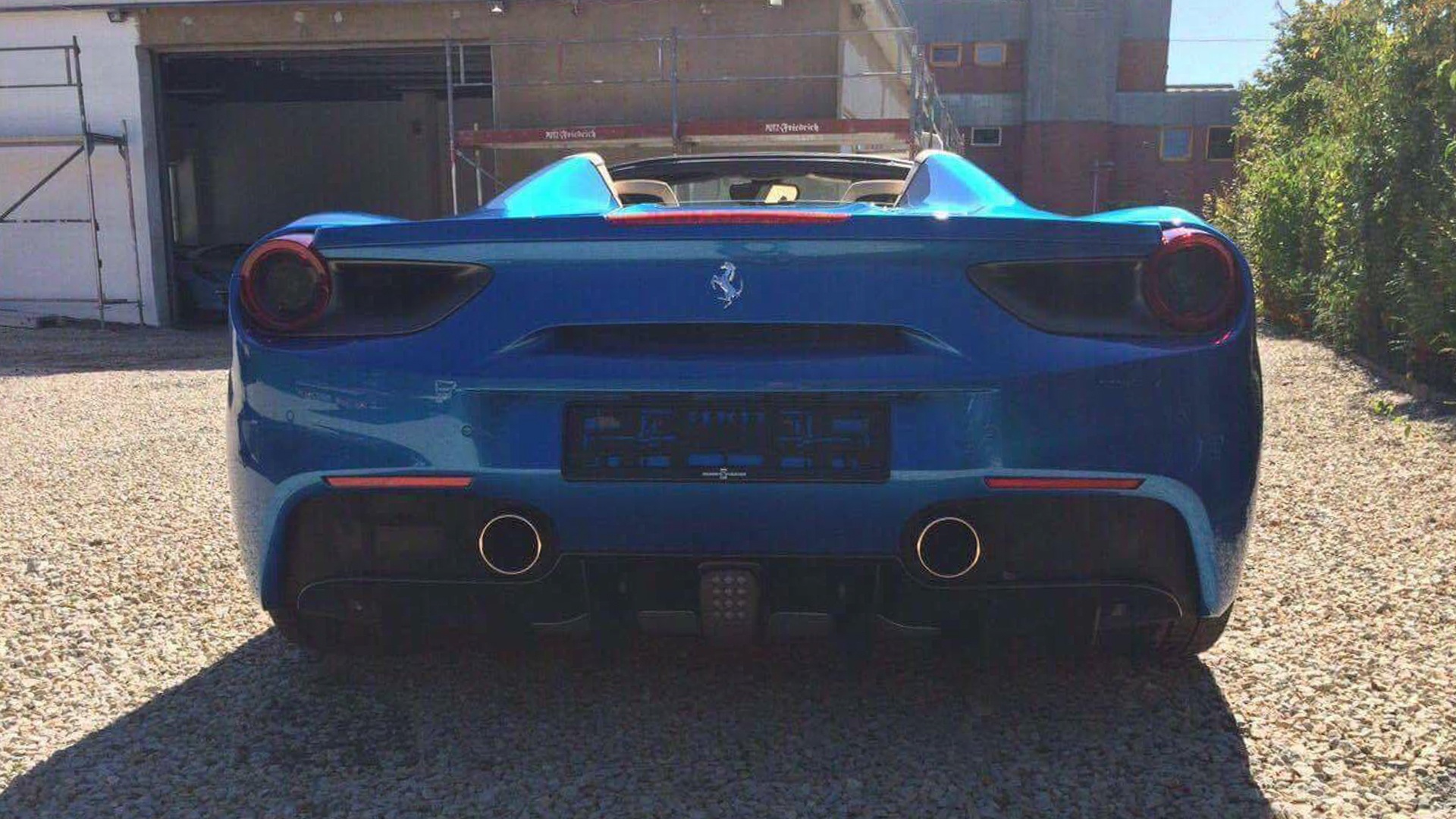 Ferrari 488 mui trần ảnh 2 Ferrari 488 mui tran anh 2